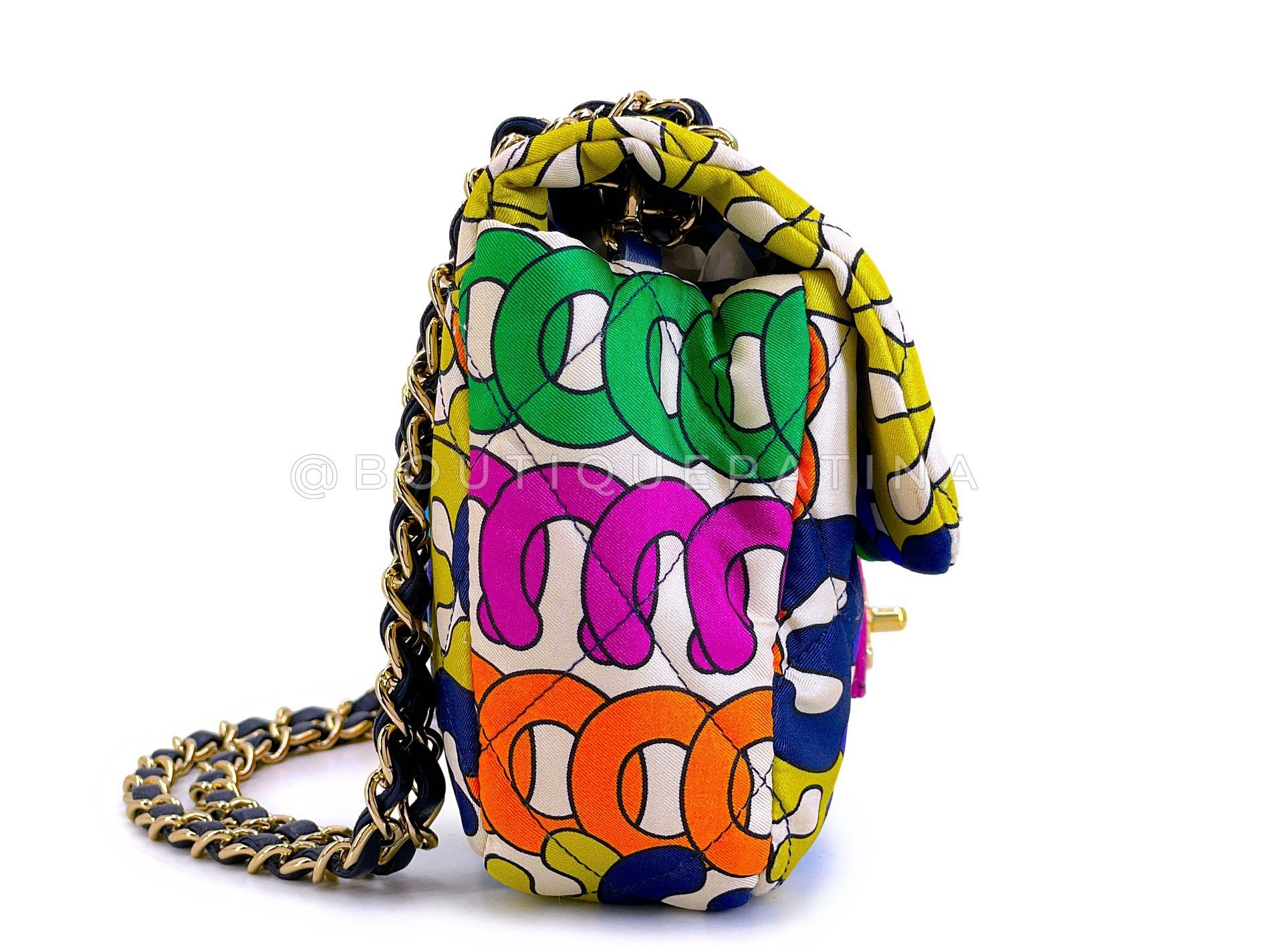 Chanel 21S Regenbogen Buchstaben gesteppt Logo Klappe Tasche GHW 68938 im Zustand „Hervorragend“ im Angebot in Costa Mesa, CA