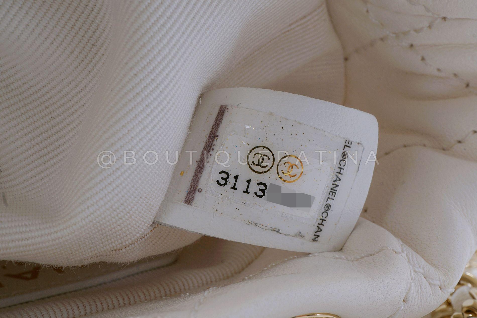 Chanel 21S White Cream About Pearls Bucket Bag Mini  67973 en vente 7