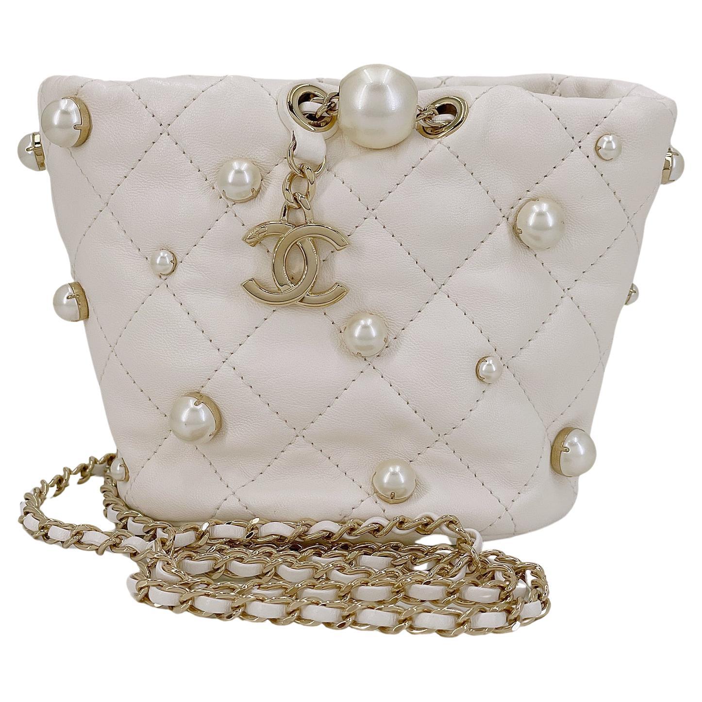 Chanel 21S White Cream About Pearls Bucket Bag Mini  67973 For Sale
