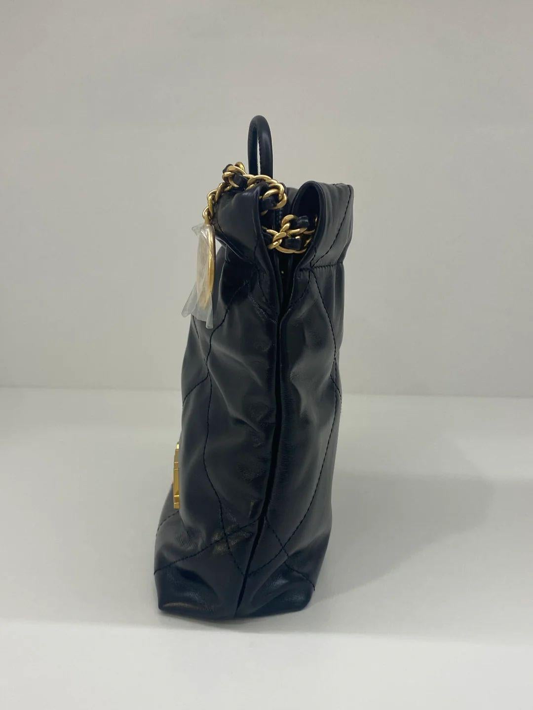 chanel mini 22
