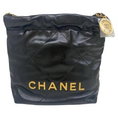 Chanel 22 Bag Mini - Black GHW