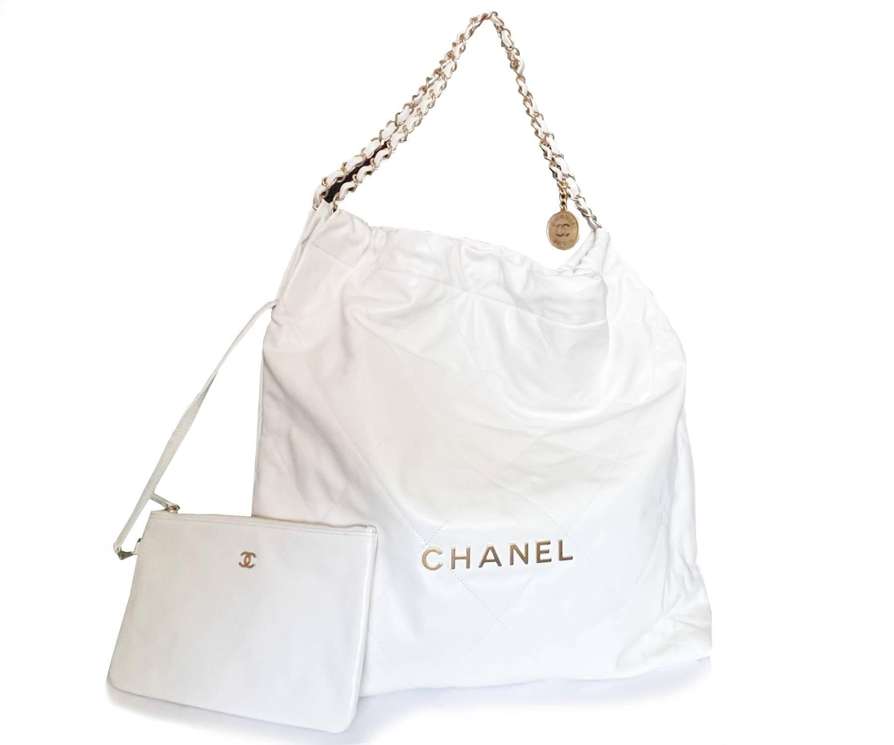 Chanel 22 Brand New White Large Tote Shoulder Bag

* XXX XXXX
* Made in Italy
* Comes with original box, dustbag, booklet, camellia flower and ribbon
* Brand New & Sold Out

-Approximately 3.9″ x 18.3″ x 17.9″