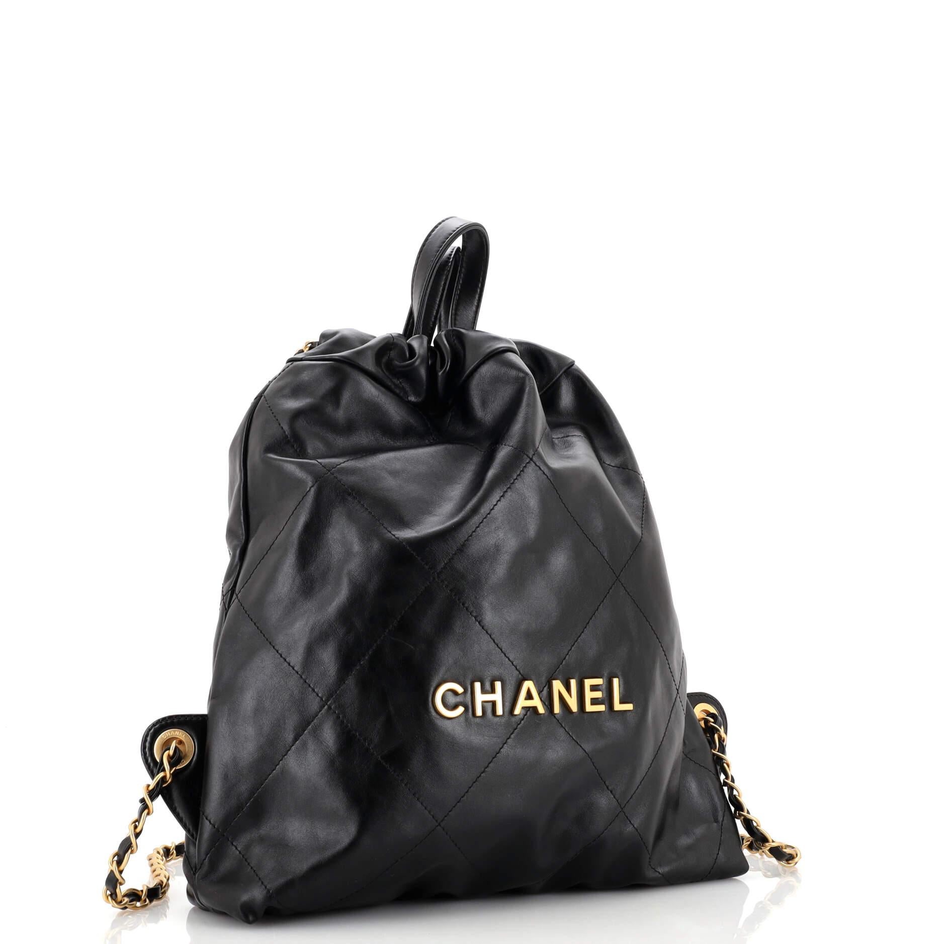 Chanel 22 Chain Backpack Quilted Calfskin Large In Good Condition For Sale In NY, NY