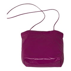 CHANEL 22 Mini-Handtasche Barbie in Violett mit Goldbeschlägen