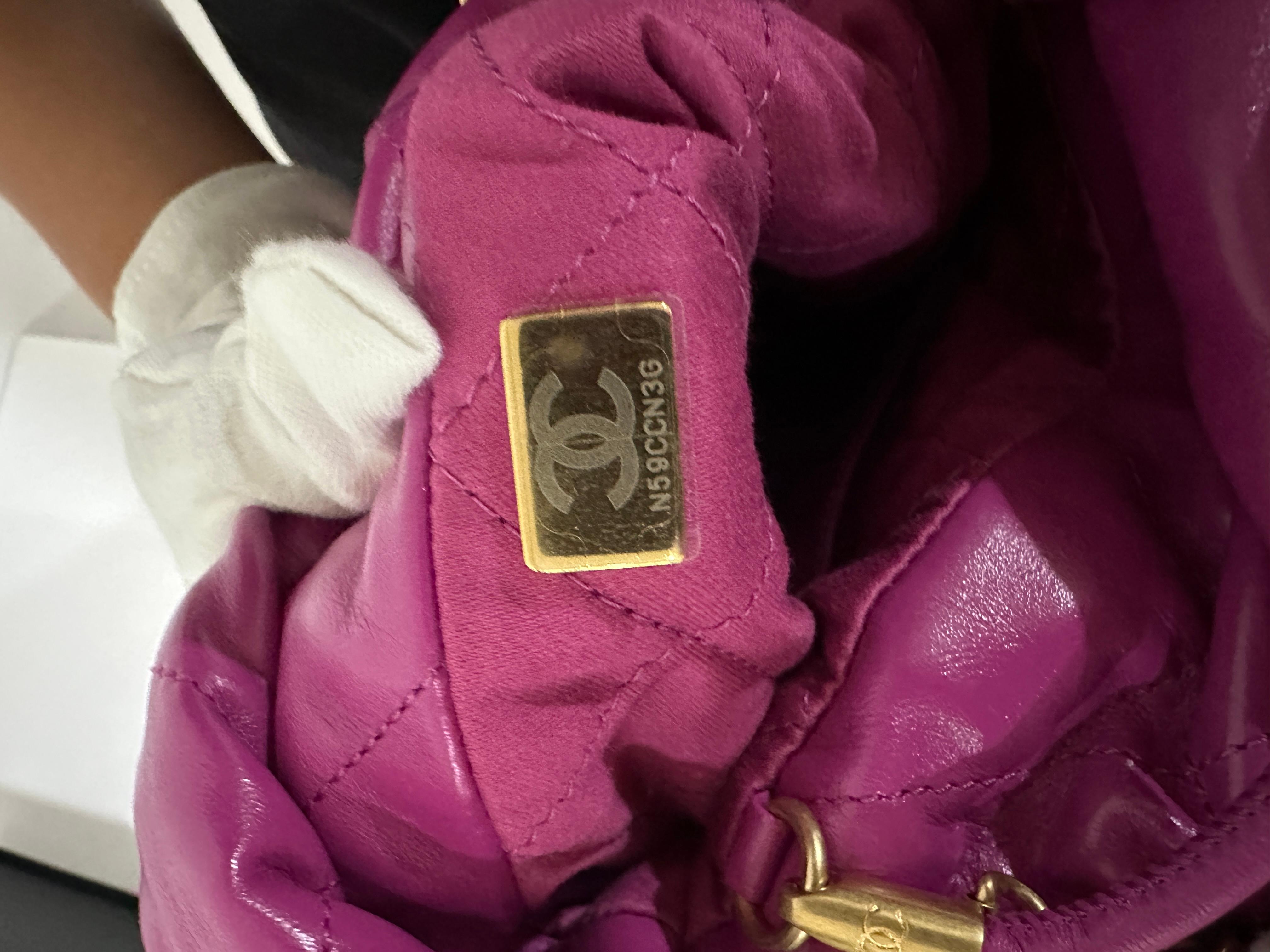 CHANEL 22 Mini Handbag Barbie Purple Gold Hardware  For Sale 2