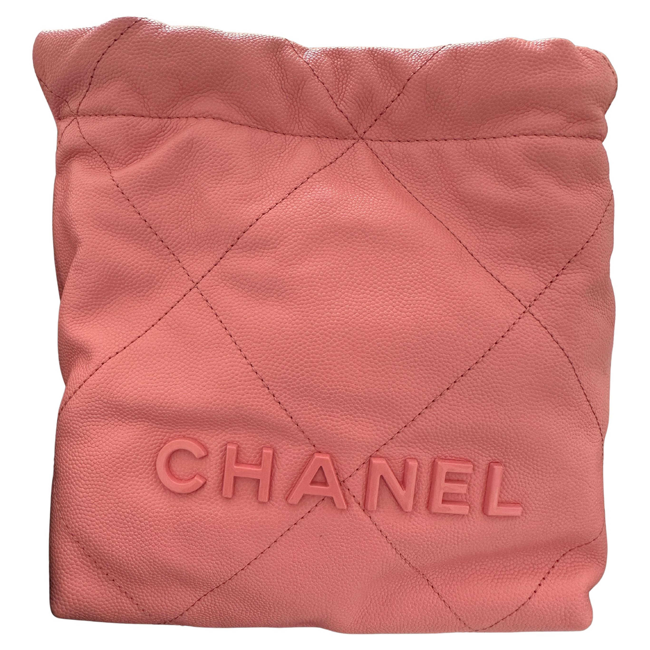 The New Chanel 22 Mini 
Hobo style bag
As seen on Celebrities all around the world including K2 Pop star JENNIE, an icon whose fame whips up crowds and stirs hearts, everything sparkles.
Seen by millions
Soldout all over IN THIS COLOR


 


 

