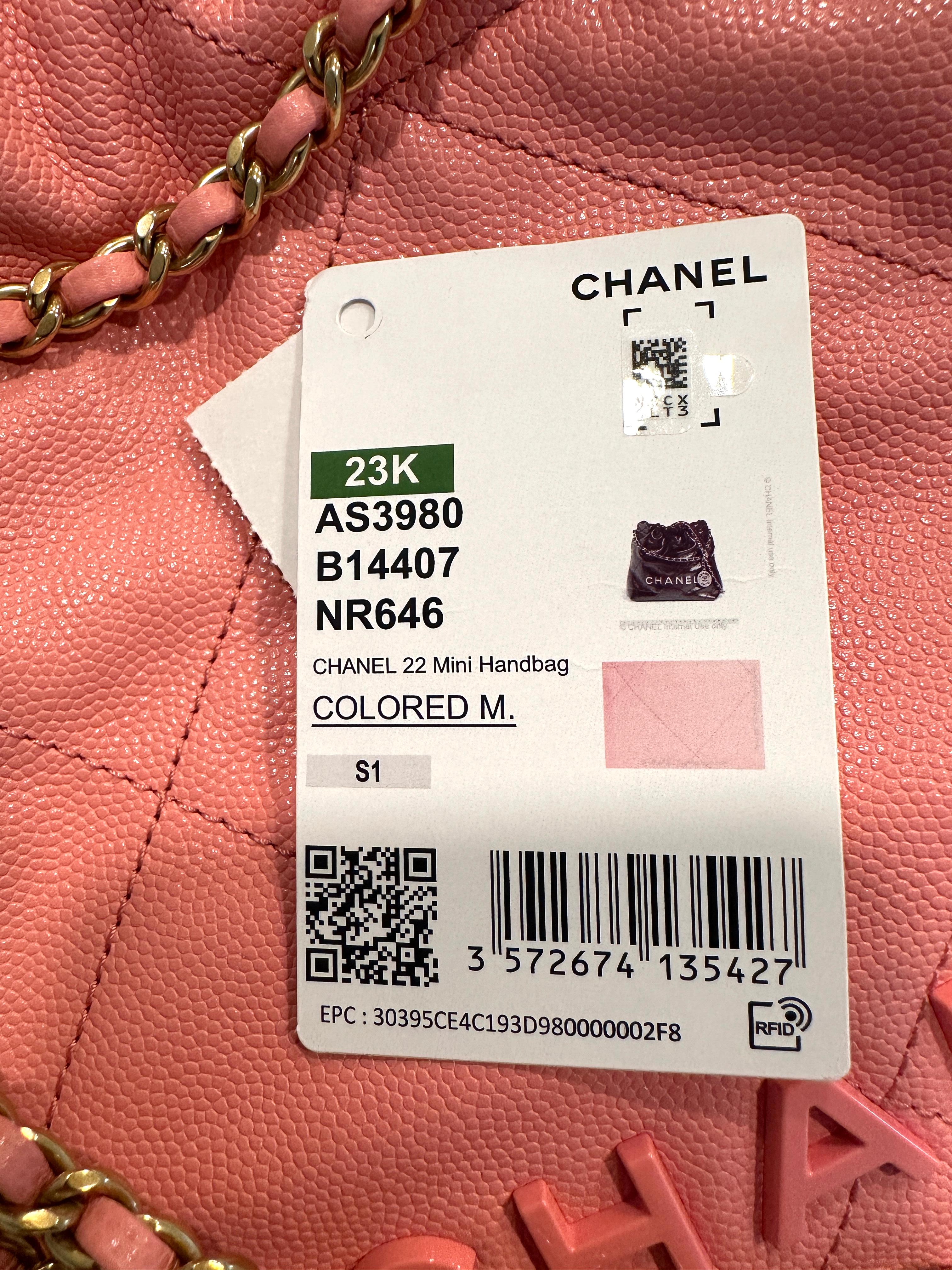 CHANEL 22 Mini Handbag Pink Coral Goldtone NEW For Sale 5