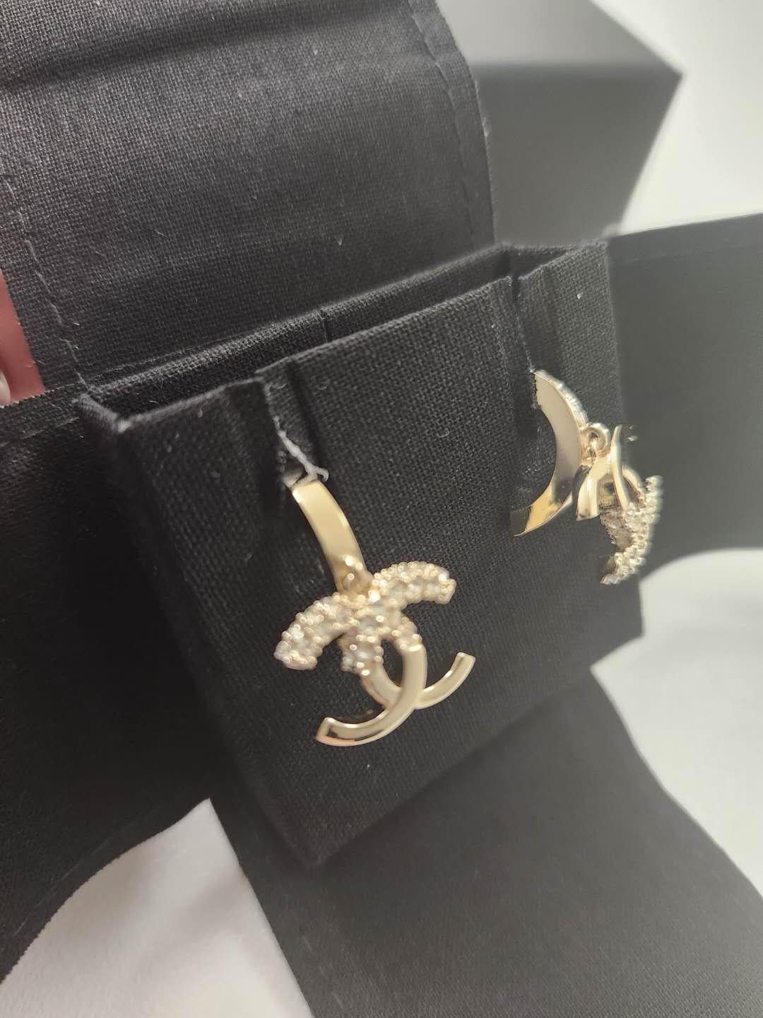 Women's Chanel 22 Runway CC Gold Rhinestones Small Logo Drop Earrings
