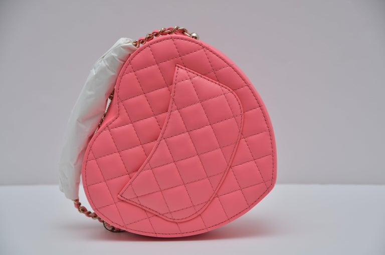 Chanel Pink Heart Bag 22S CC In Love Barbie Leather Crossbody bag Valentines