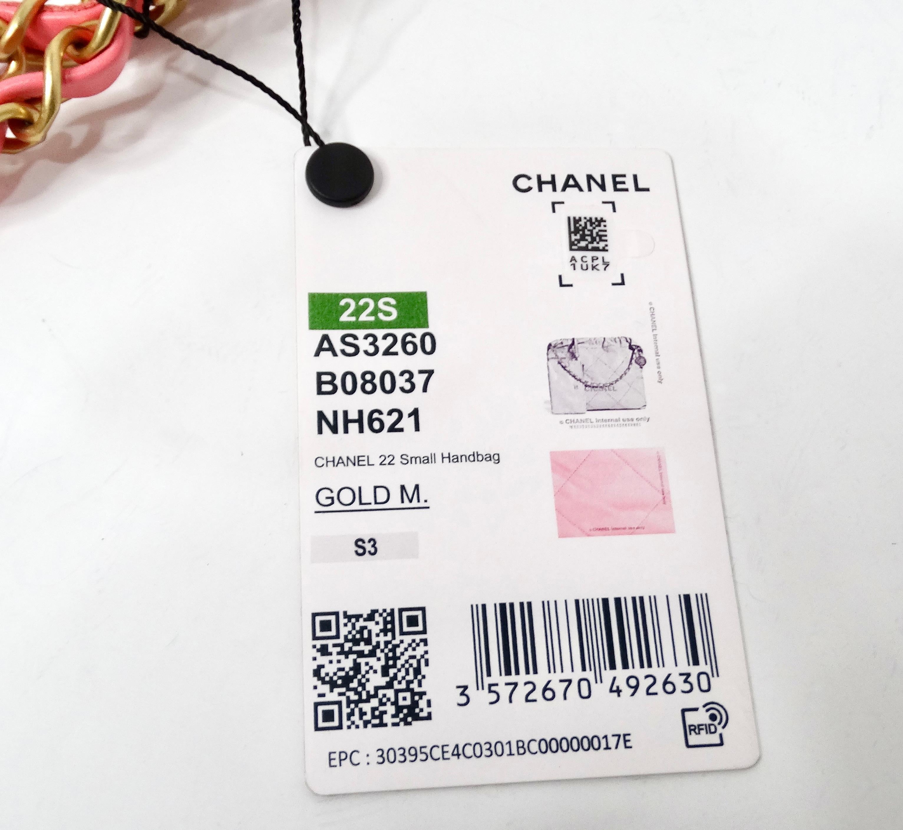 Chanel 22 Bolso Tote Pequeño Piel de Becerro Acolchada Coral Brillante en venta 7