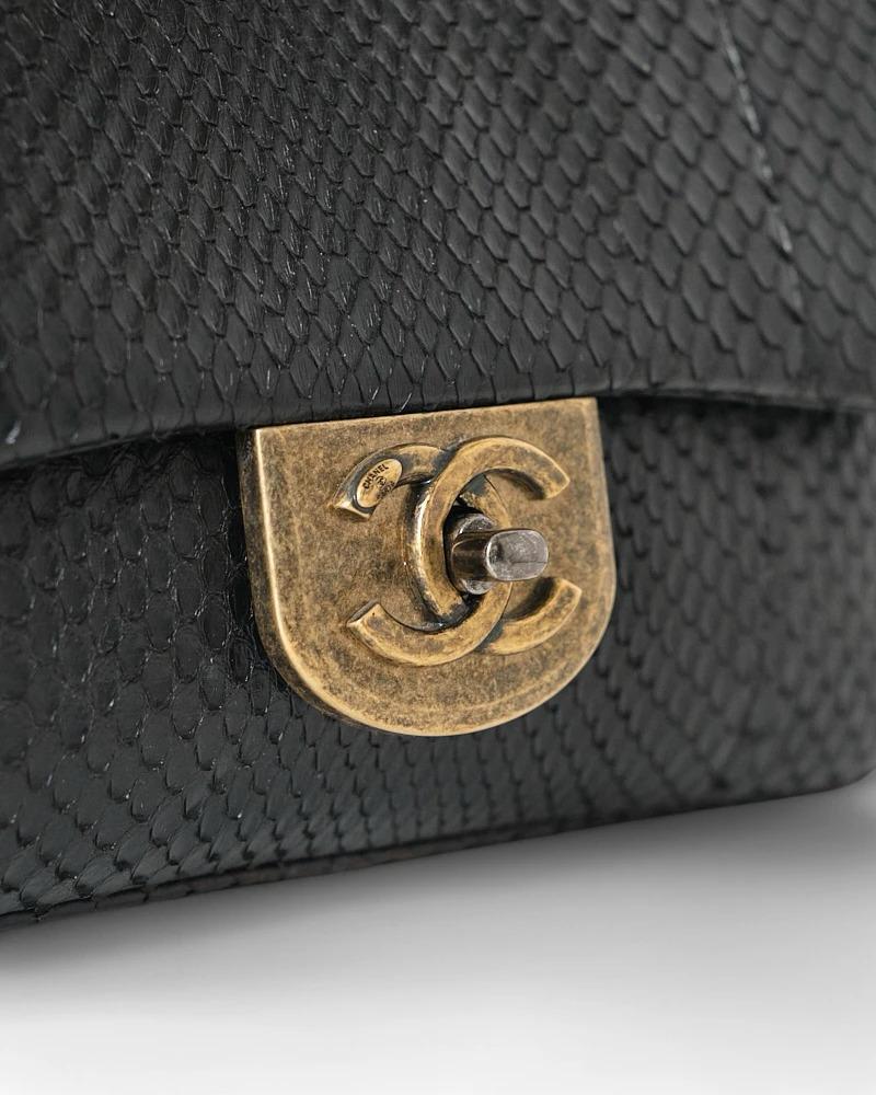 Chanel 22 Timeless Double Chain Black For Sale 10