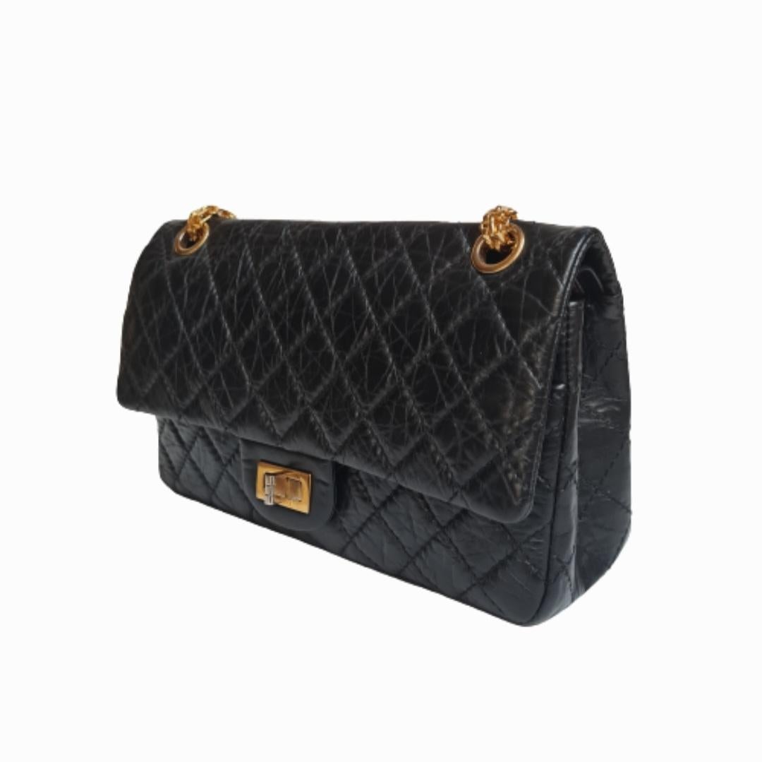 Women's or Men's Chanel 225 Medium Black Reissue GHW Bag For Sale