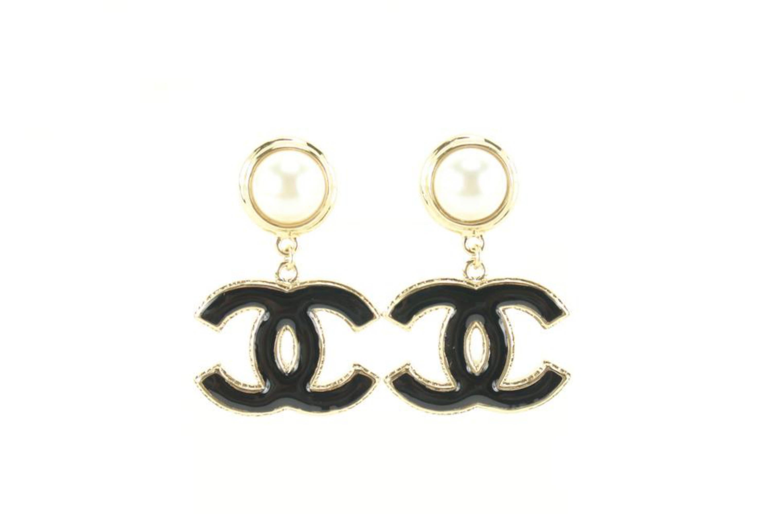 Chanel 22a Black x Gold Jumbo CC Pearl Dangle Drop Earrings Pierce70ck615s In New Condition In Dix hills, NY