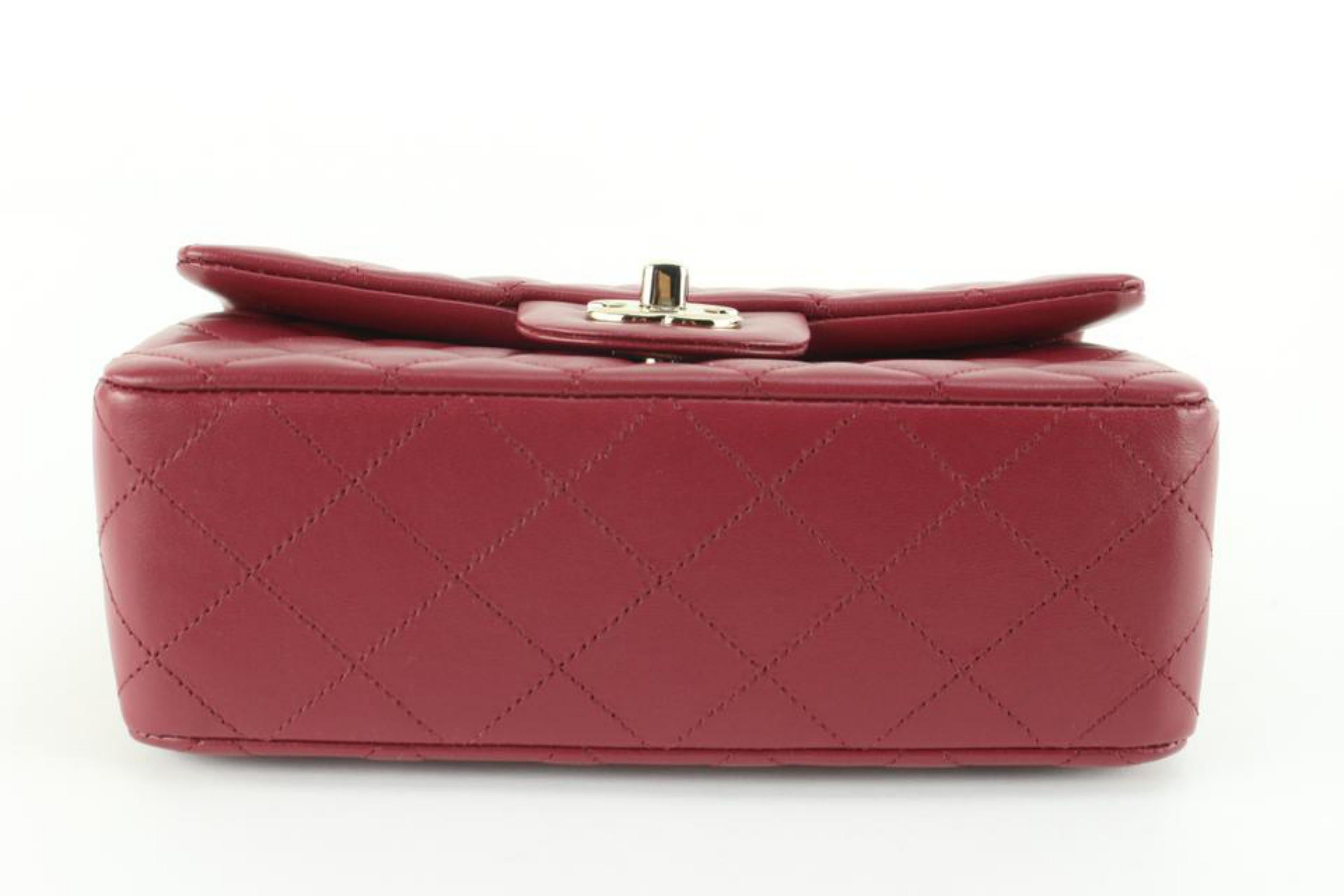 Chanel 22A Burgundy Quilted Lambskin Mini Classic Flap GHW 45cc825s In New Condition For Sale In Dix hills, NY