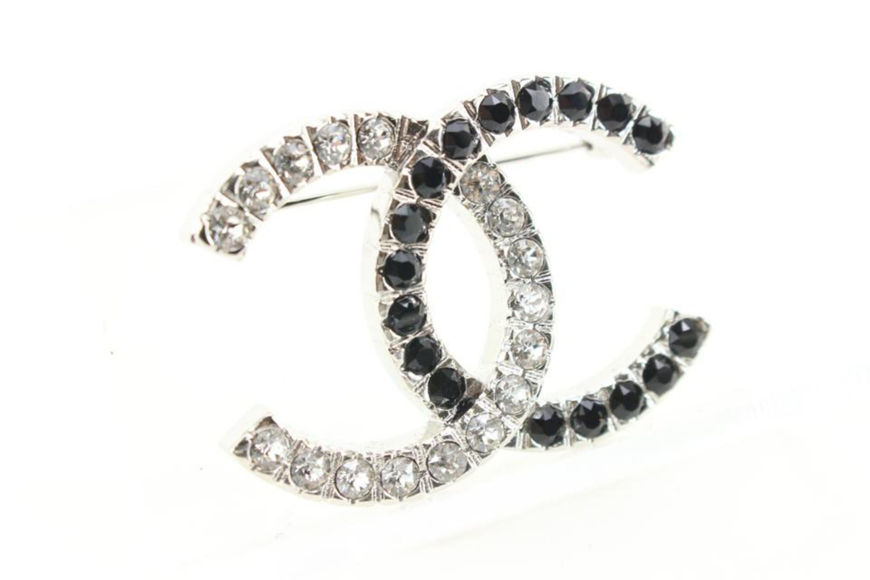 brooch pin chanel