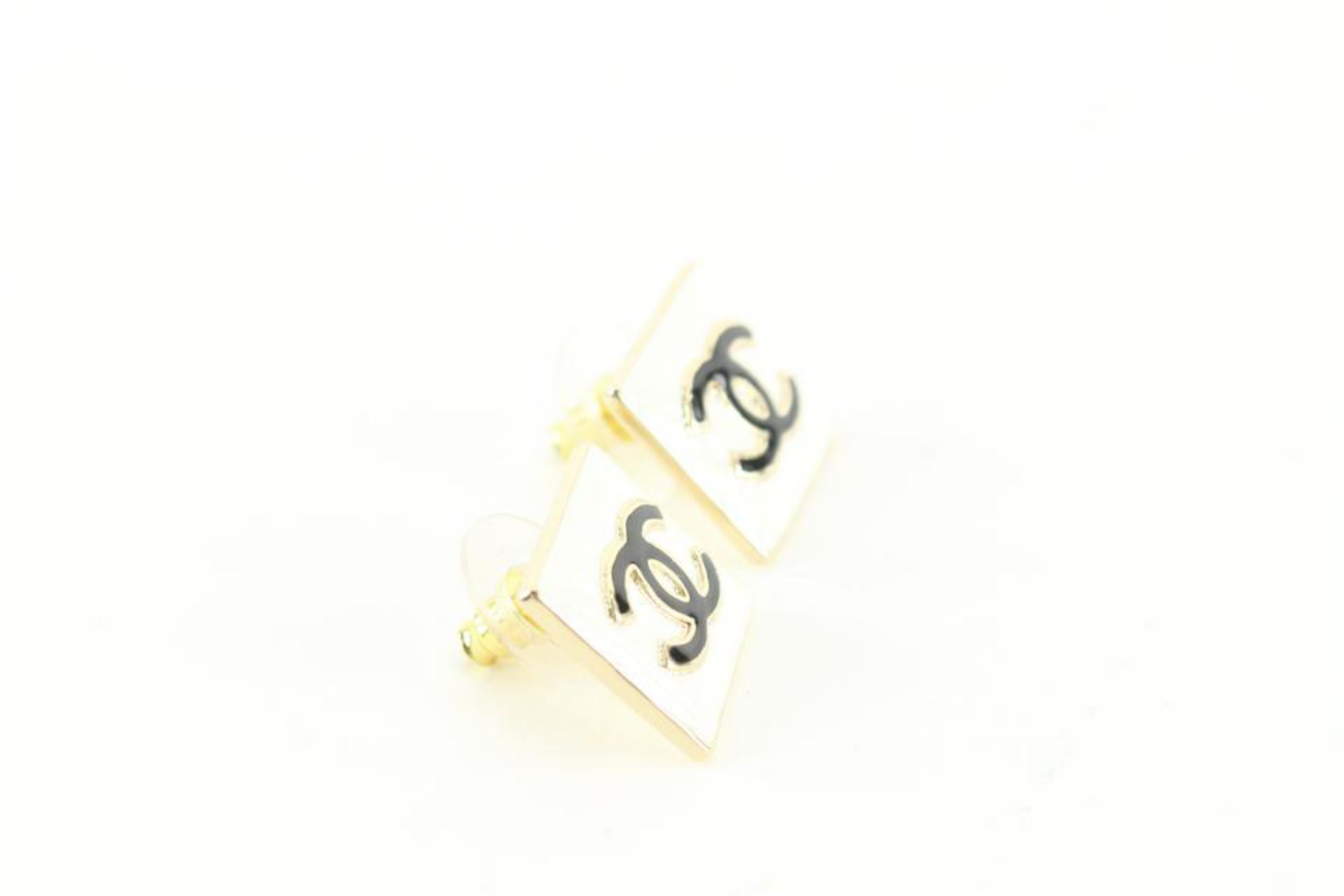 Beige Chanel 22A Square CC Earrings Pierce 23cz76s For Sale