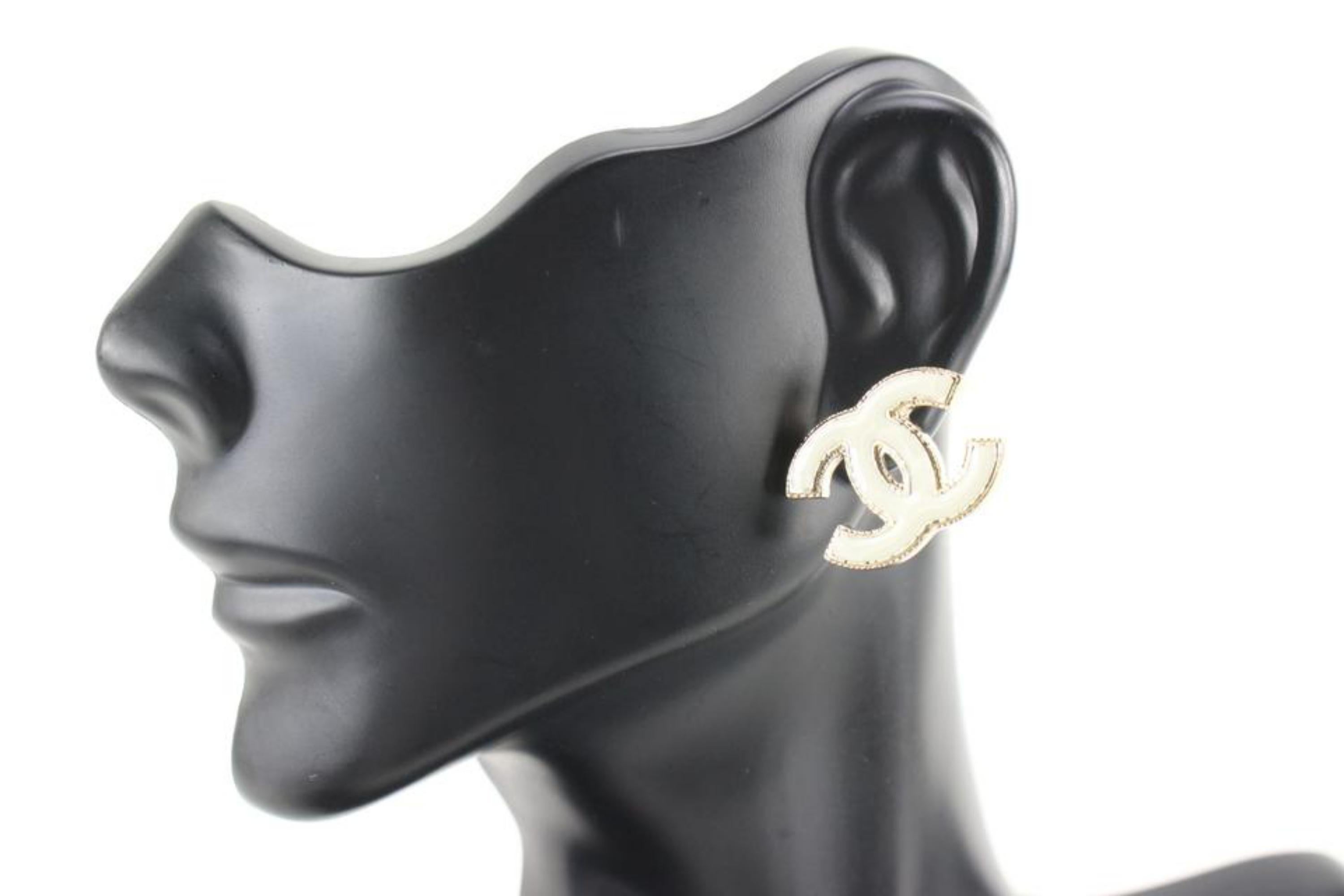 Chanel 22a White x Gold CC Logo Pierce Earrings 83cz629s 8