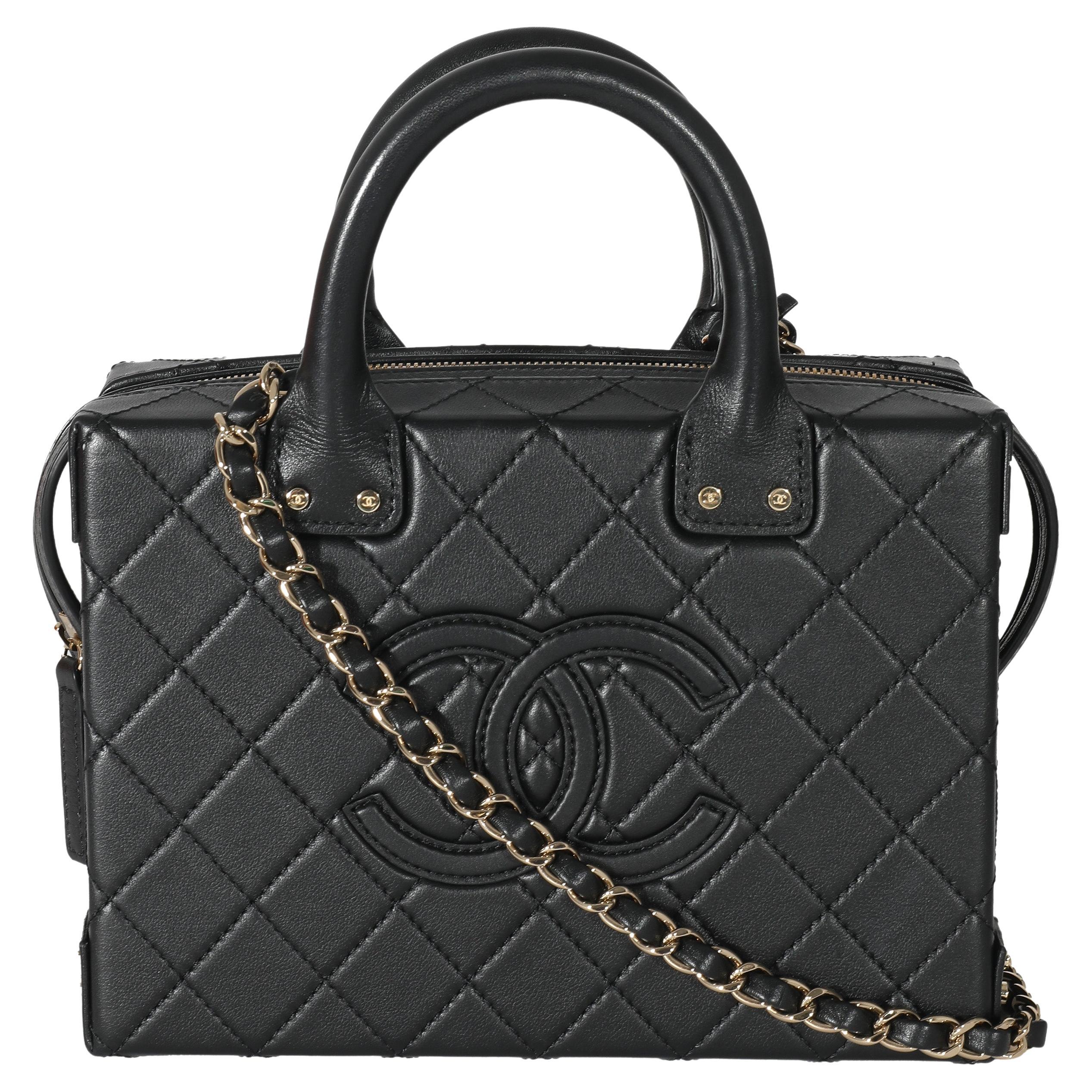 Chanel 22B Black Quilted Calfskin Vanity Case