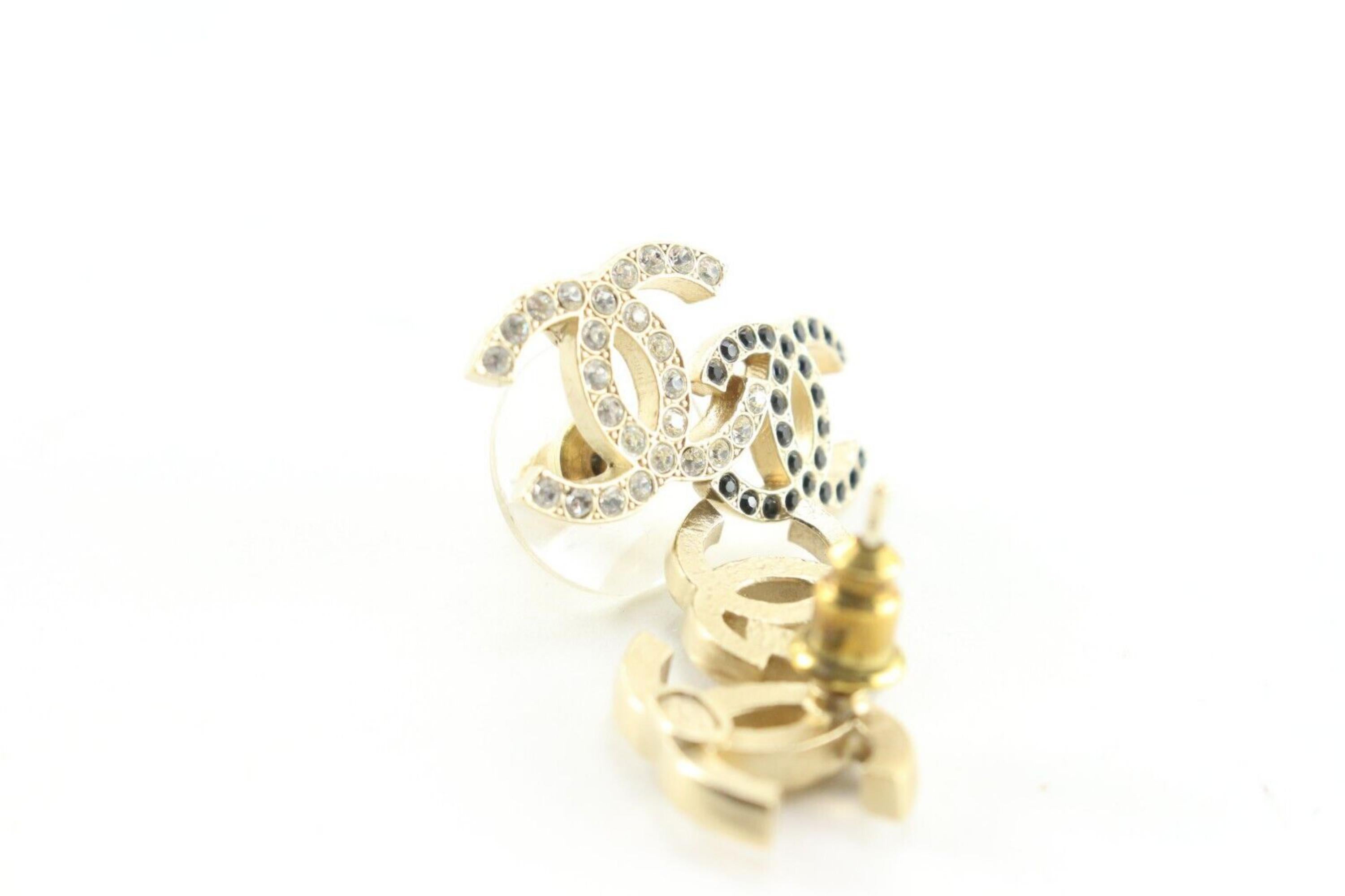 Women's Chanel 22B Double CC Logo Pierce Earrings Crystal Black Gold 2CK0509