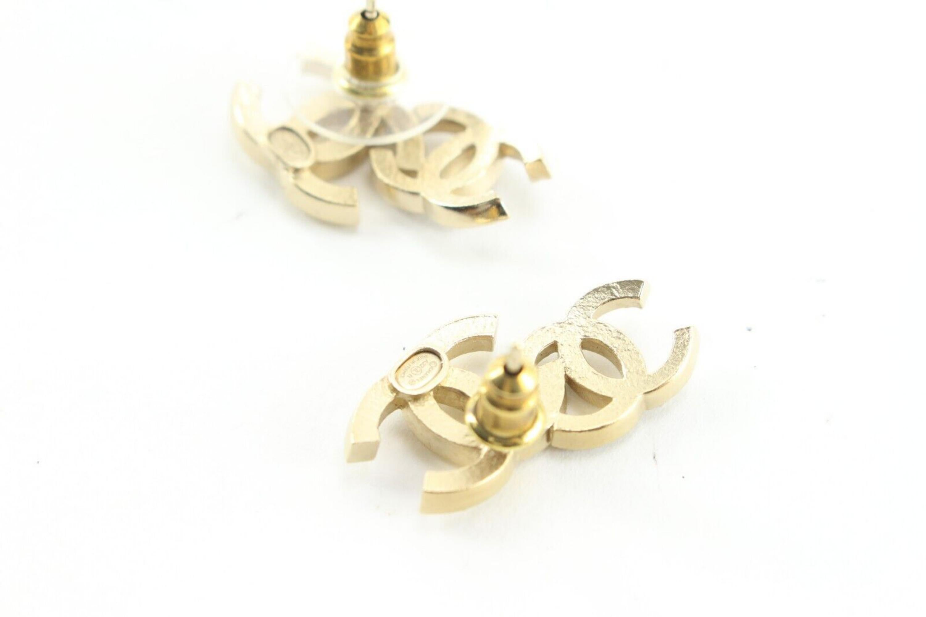 Chanel 22B Double CC Logo Pierce Earrings Crystal Black Gold 2CK0509 For Sale 1