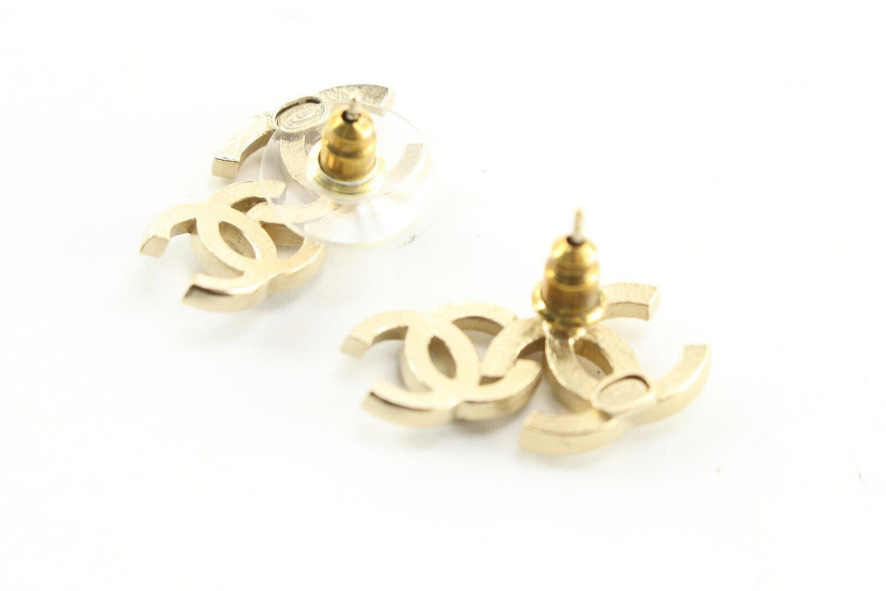 Chanel 22B Double CC Logo Pierce Earrings Crystal Black Gold 2CK0509 For Sale 4