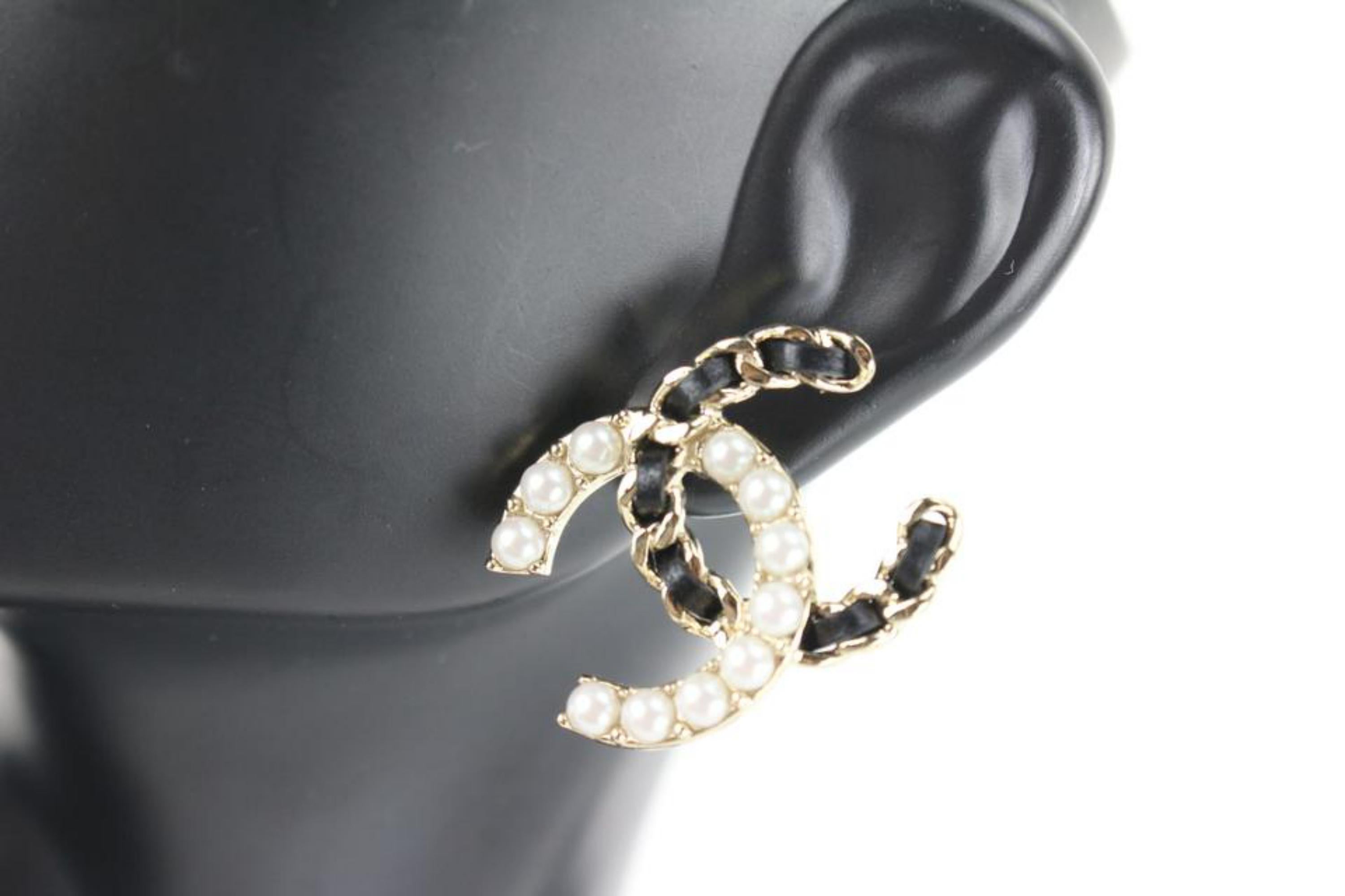 Chanel 22B Pearl x Black Crystal CC Logo Pierce Earrings 81ck727s 3