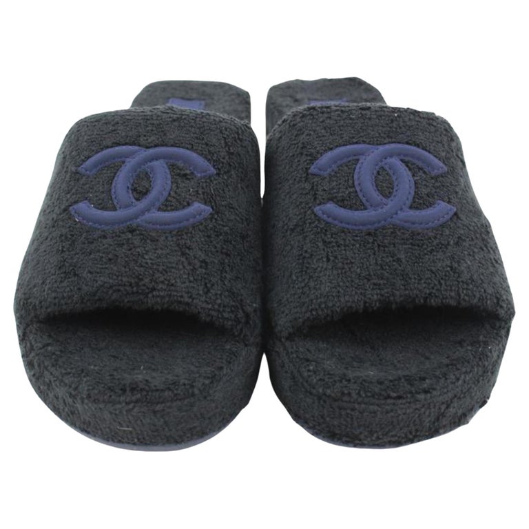 Cloth mules & clogs Chanel Navy size 8 US in Cloth - 35585806
