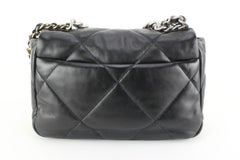Chanel 22C Black Quilted Lambskin Medium 19 Flap 64cc725s