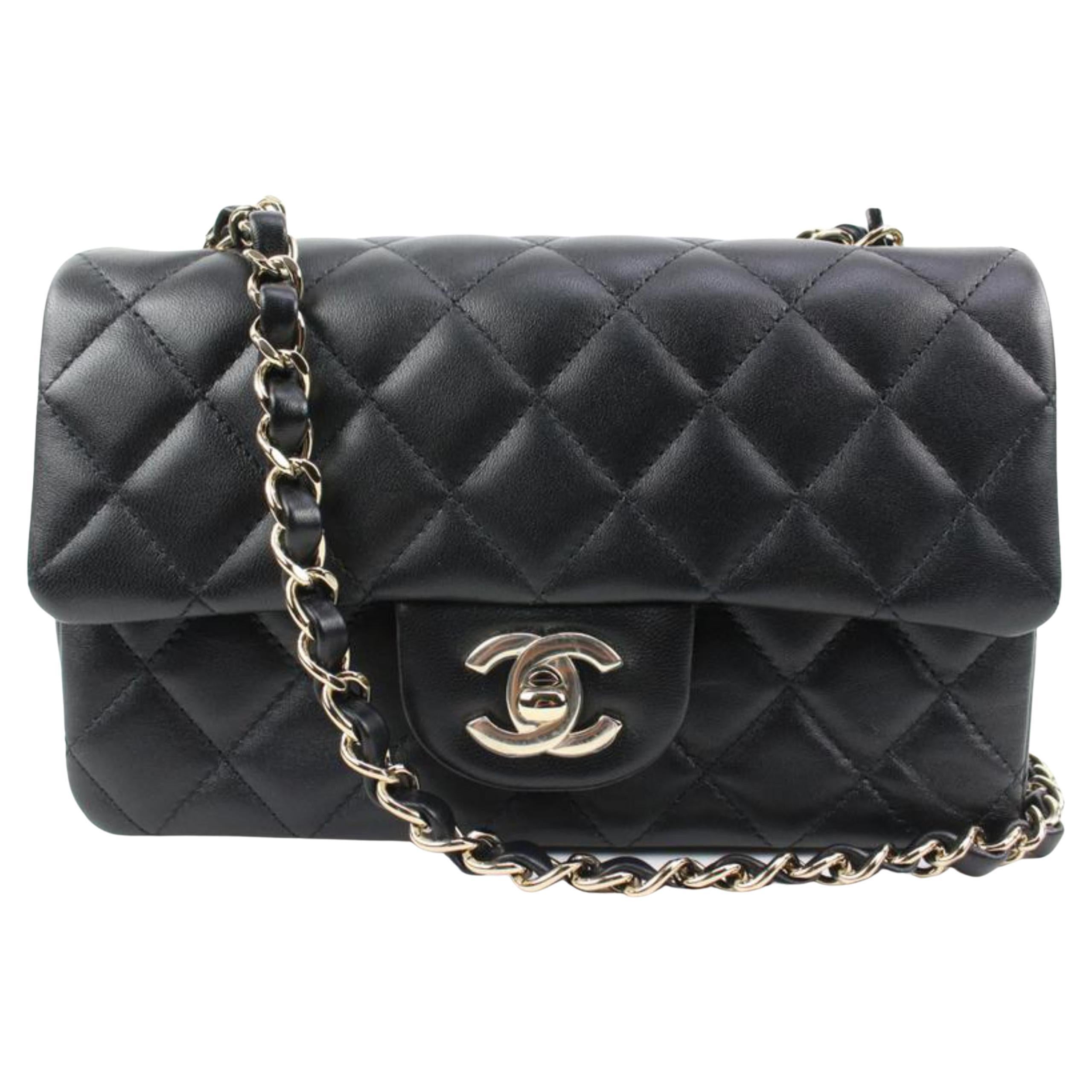 Chanel 22C Black Quilted Lambskin Mini Classic Flap Gold Chain 37c12 For Sale