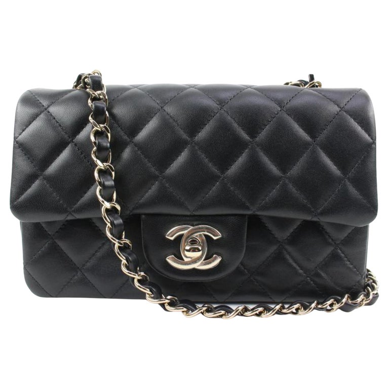 Chanel 22C Black Quilted Lambskin Mini Classic Flap Gold Chain 37c12 For  Sale at 1stDibs