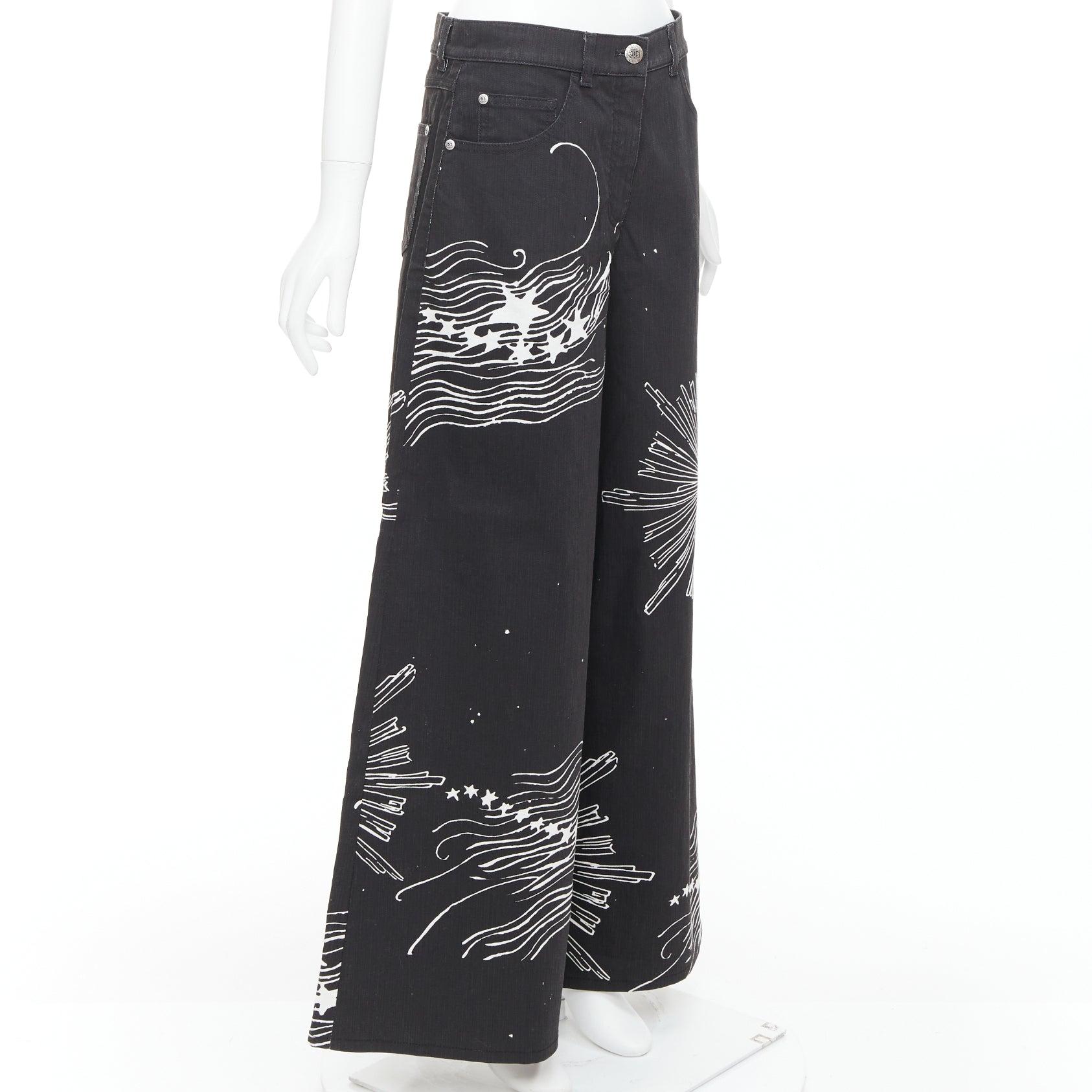 Black CHANEL 22C black white CC horoscope star print wide leg jeans FR40 L For Sale