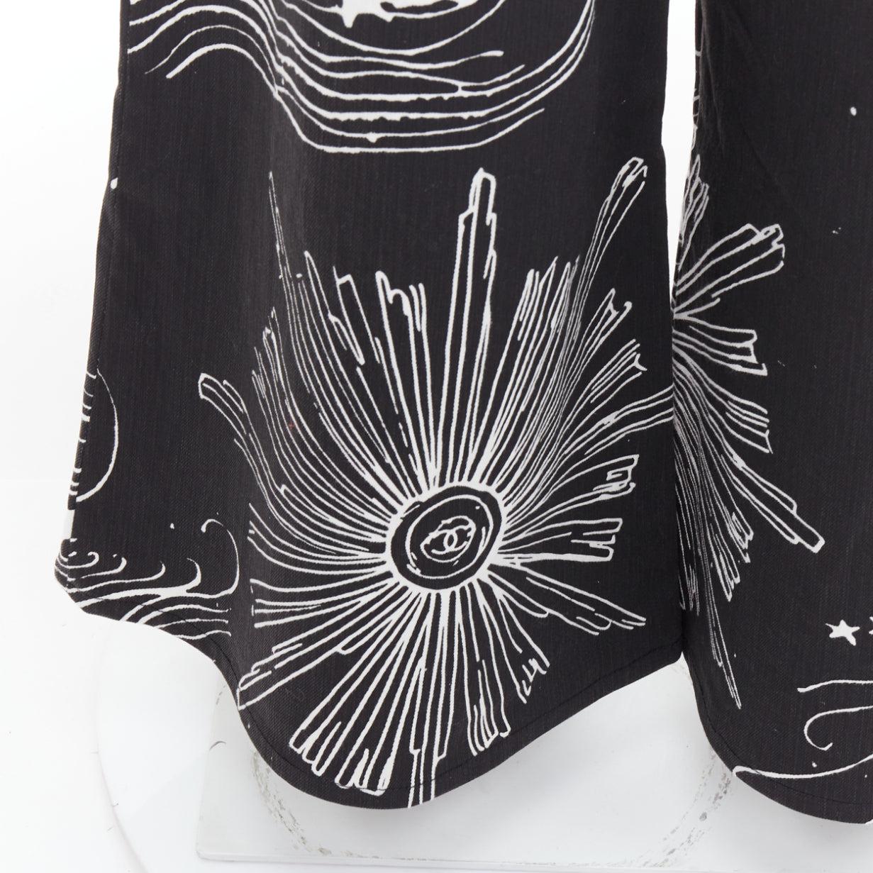 CHANEL 22C black white CC horoscope star print wide leg jeans FR40 L For Sale 1