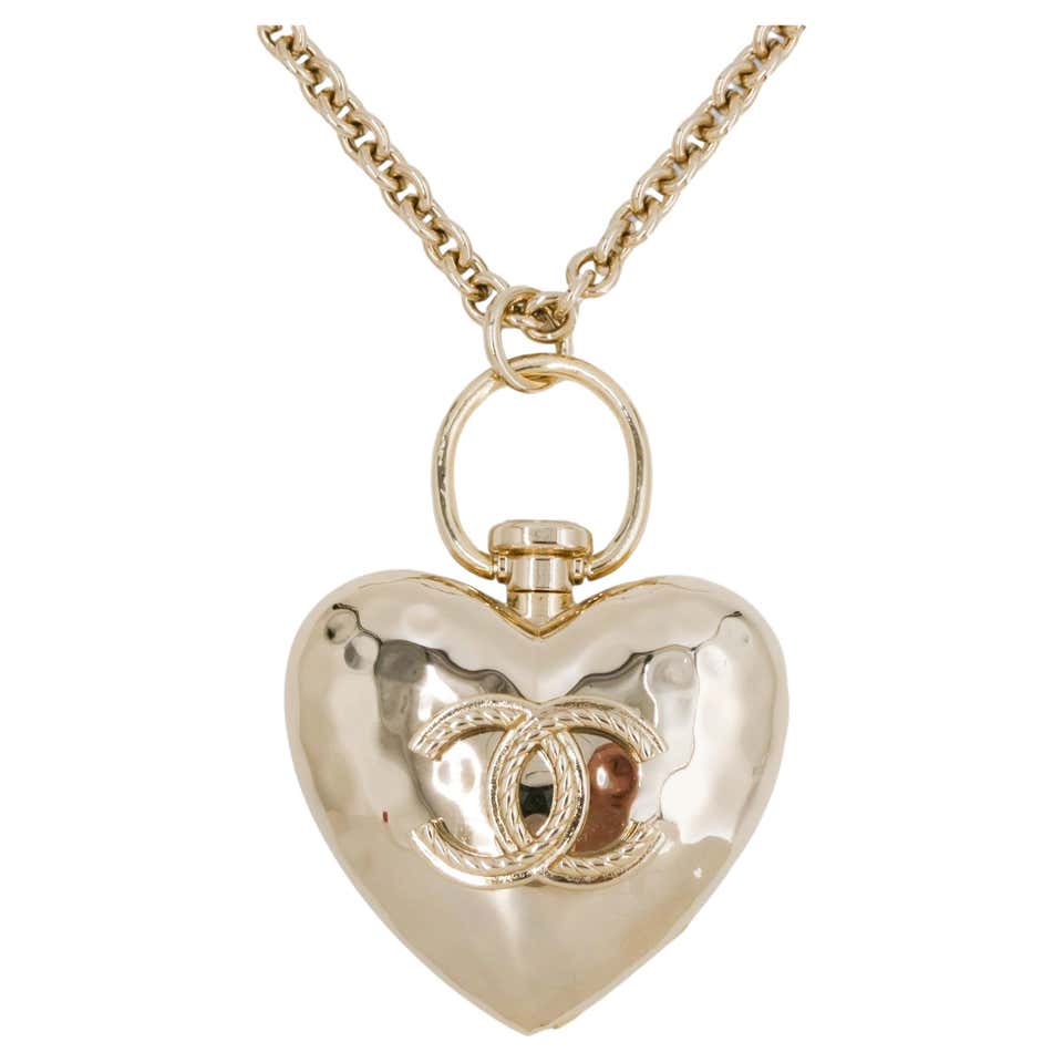 Louis vuitton heart locket necklace Clearance