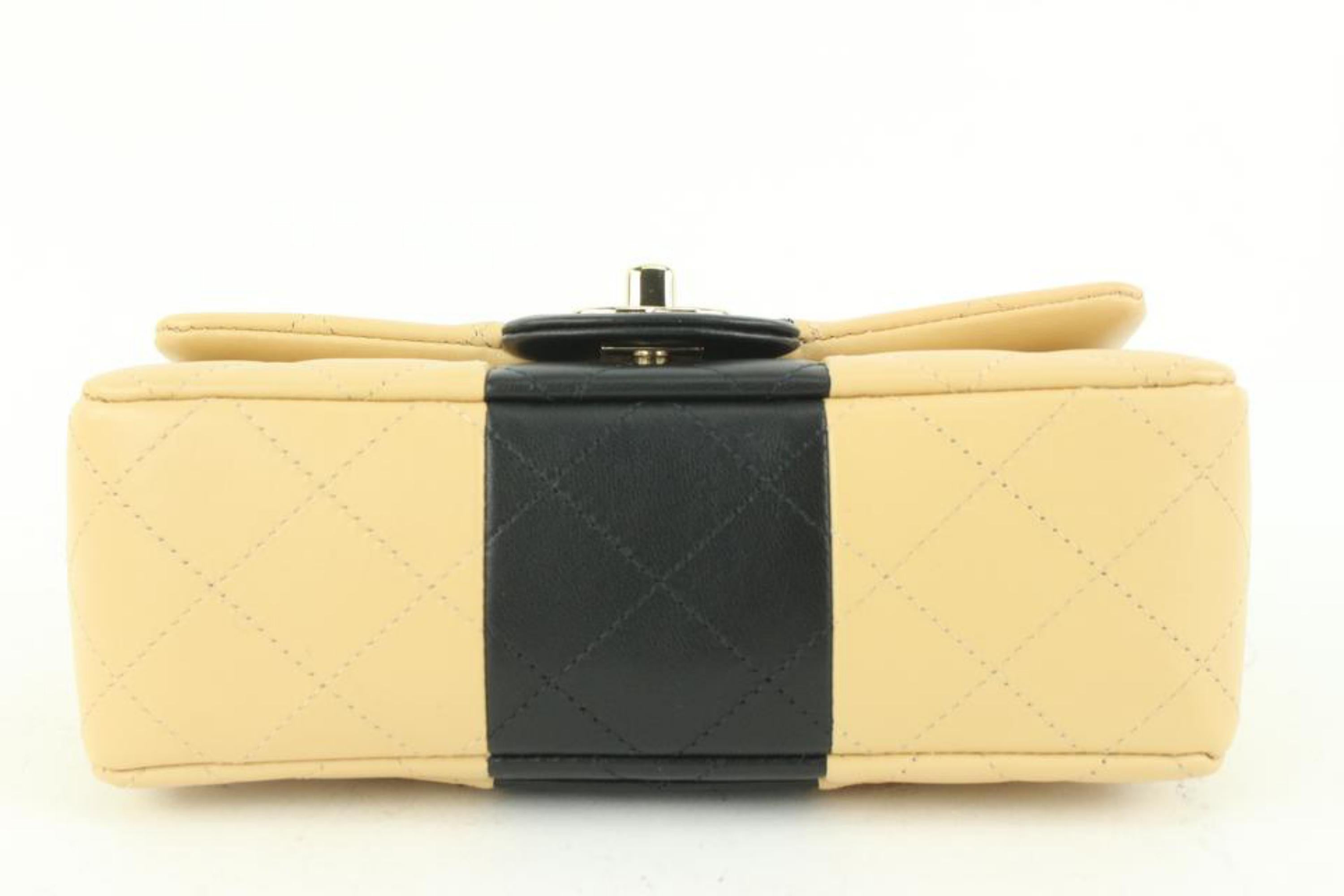 Chanel 22C Seltene Bicolor Beige Schwarze gesteppte Lammfell Mini Classic Flap 111ca4 3