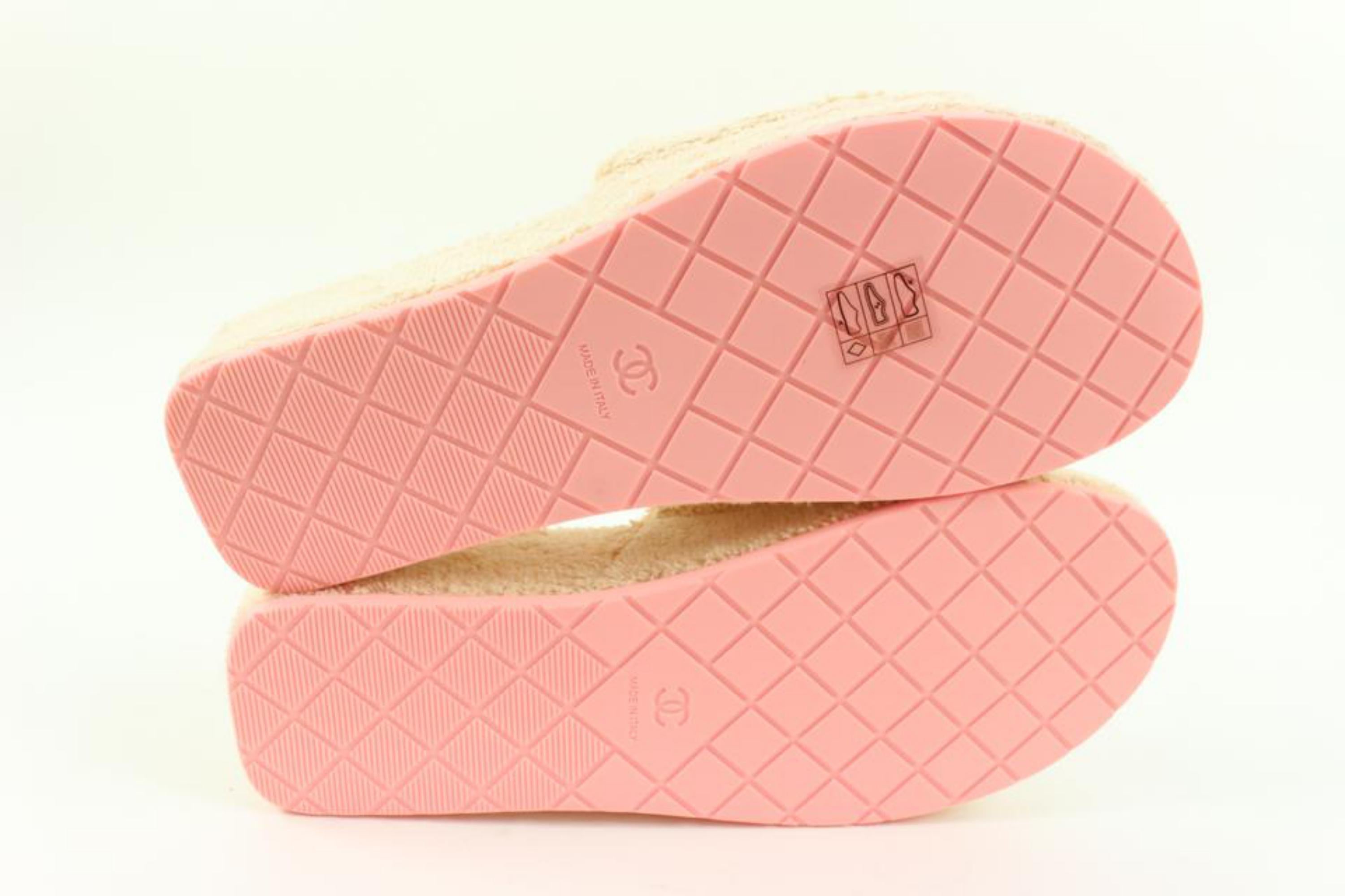 Women's Chanel 22C Size 38 Pink Terry Cloth Wedge Sandal CC Mule Slides 11ck228s