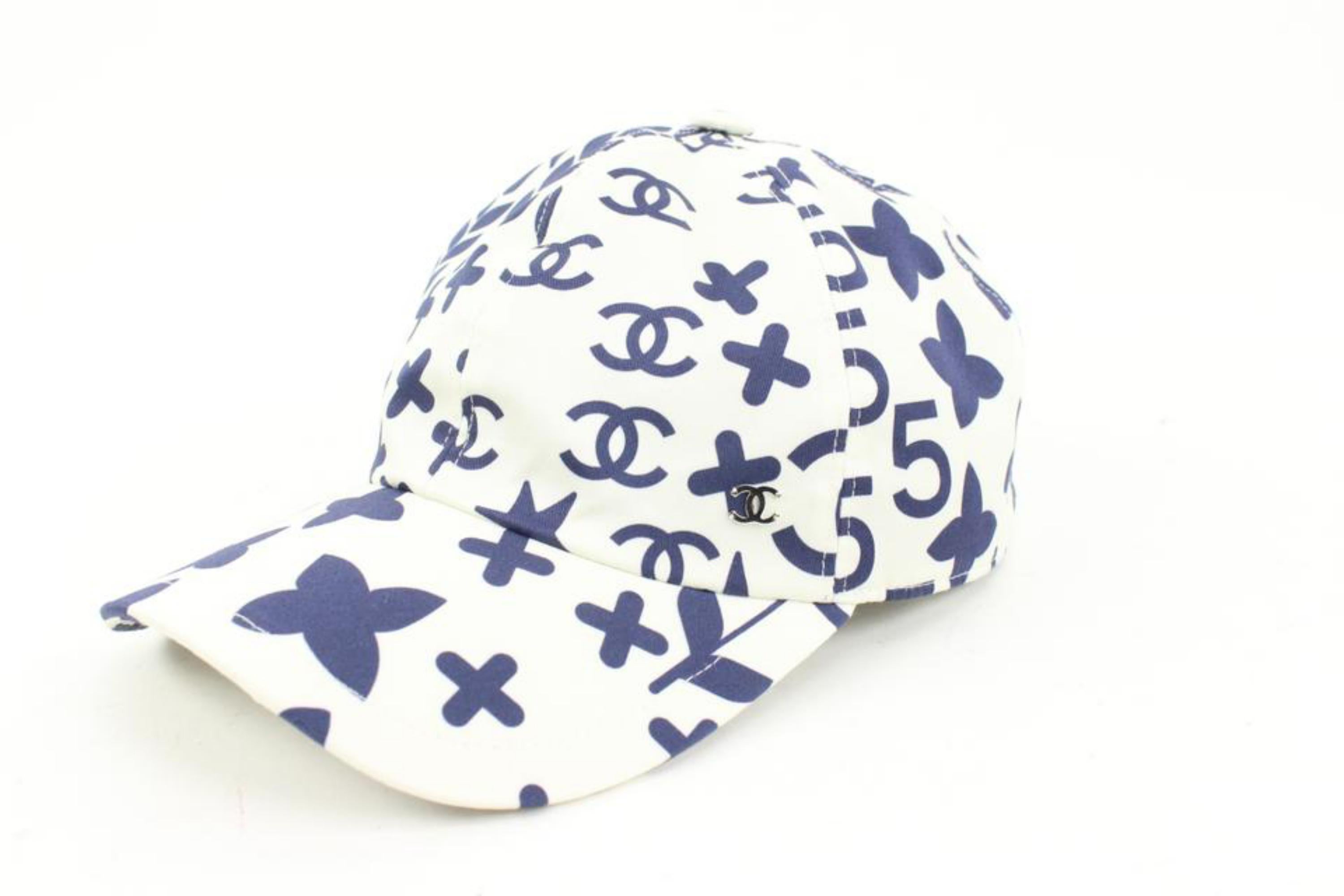 Chanel 22P 2022 White x Navy Blue Charm Icon CC Logo Baseball Cap Hat 85C24s For Sale 4