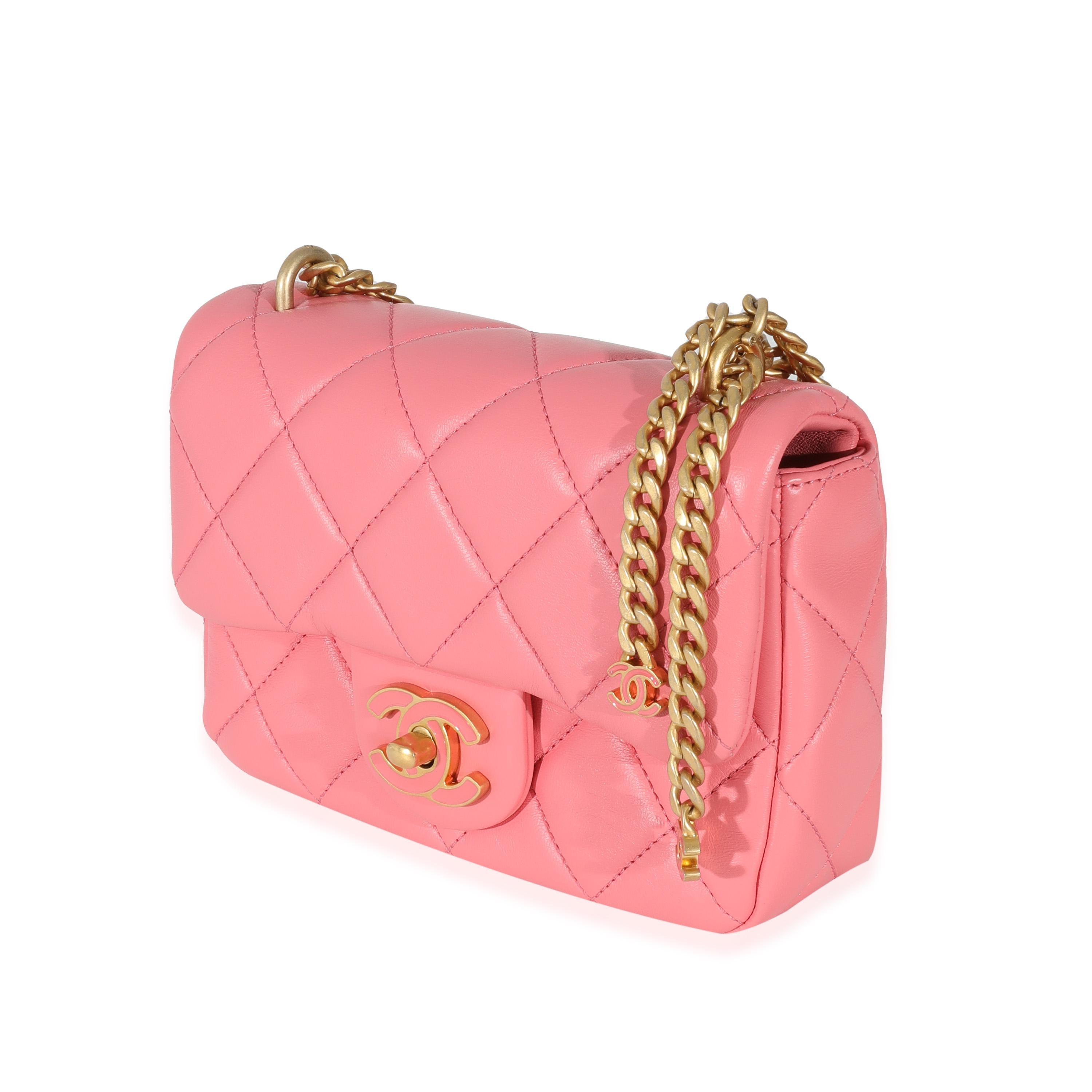 Chanel 22P Pink Lambskin Enamel Mini Pending Square Flap Bag In Excellent Condition In New York, NY