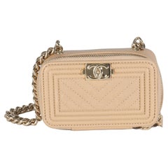 Chanel 22S Caviar Beige Chevron Acolchado Mini Bolso Clutch Boy Con Cadena