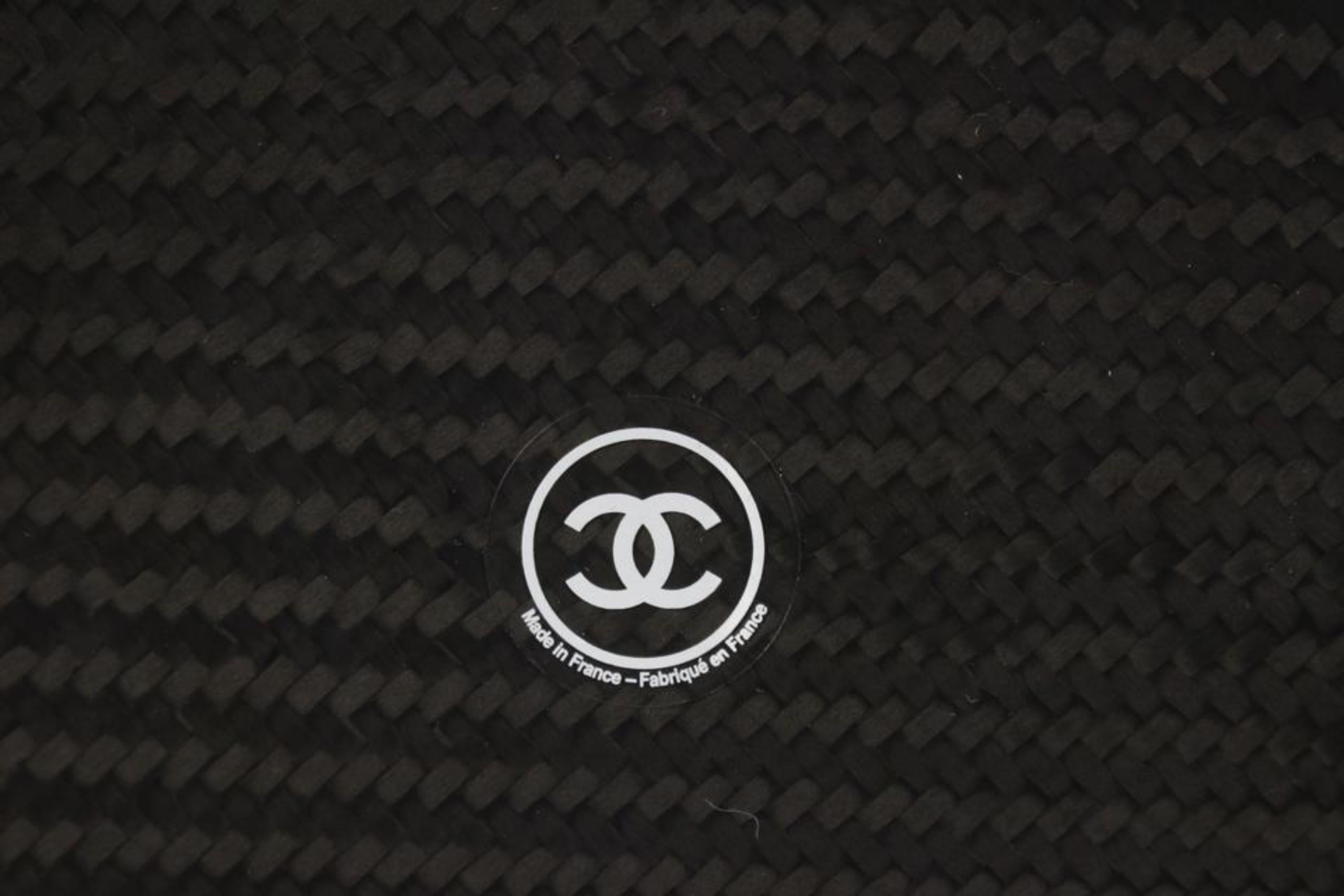 Chanel 22S Schwarzer Kohlenstofffaser CC Logo Frisbee Disc  34ck311s im Angebot 7