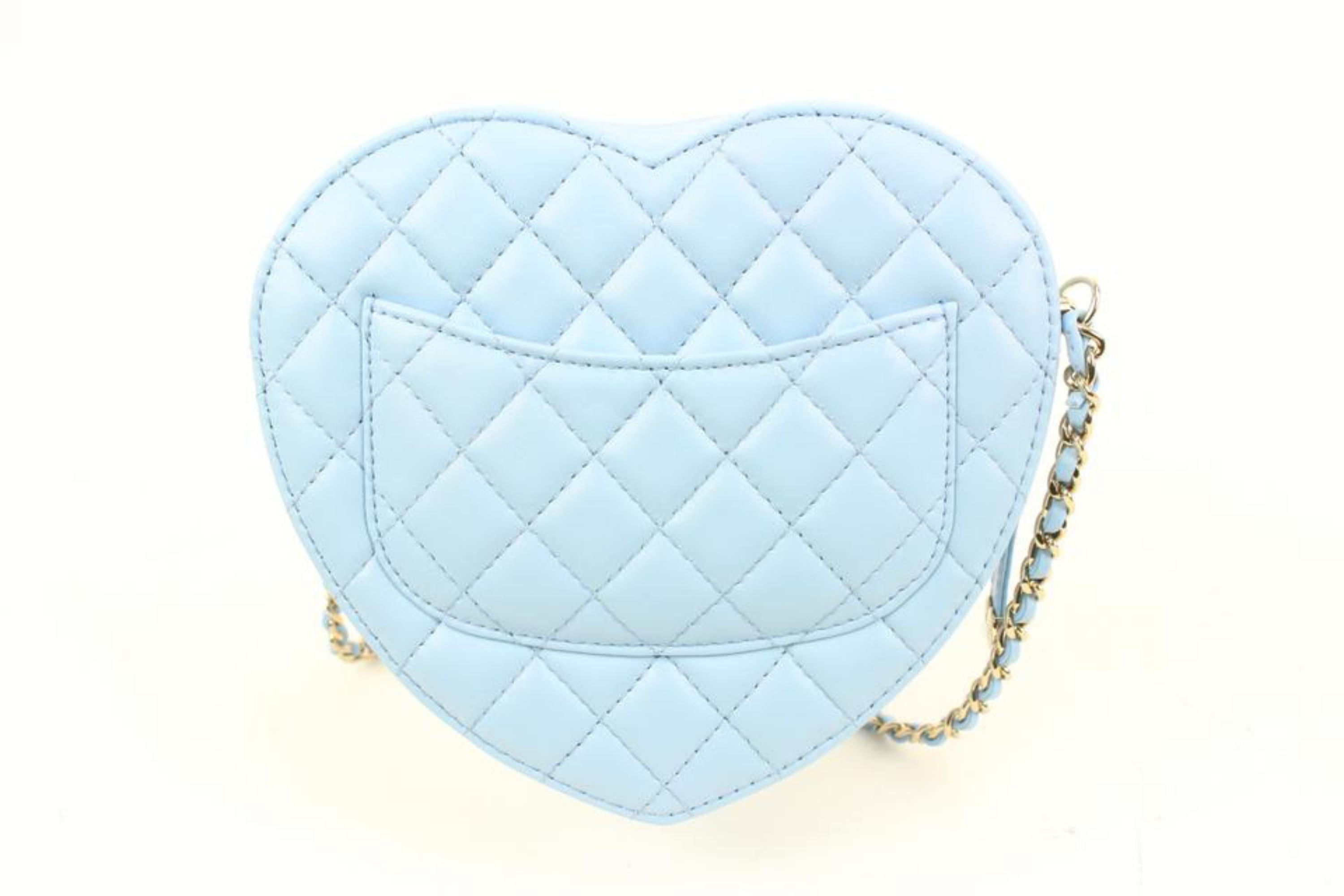 Chanel 22s Blue Quilted Lambskin CC in Love Large Heart Bag GHW 10cz426s In New Condition For Sale In Dix hills, NY