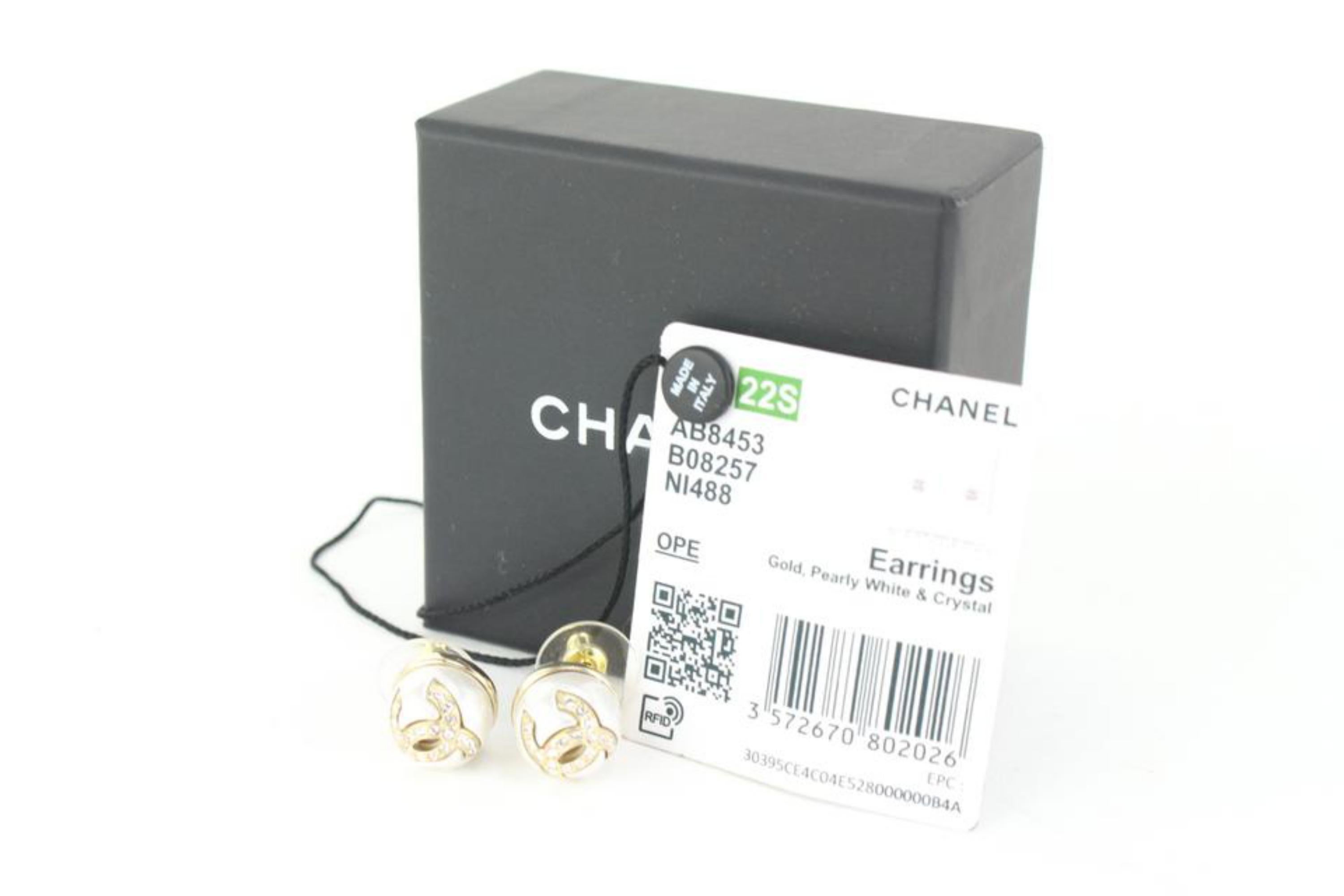 Chanel 22S Gold x Pearl CC Crystal Earrings 26cz510s For Sale 4