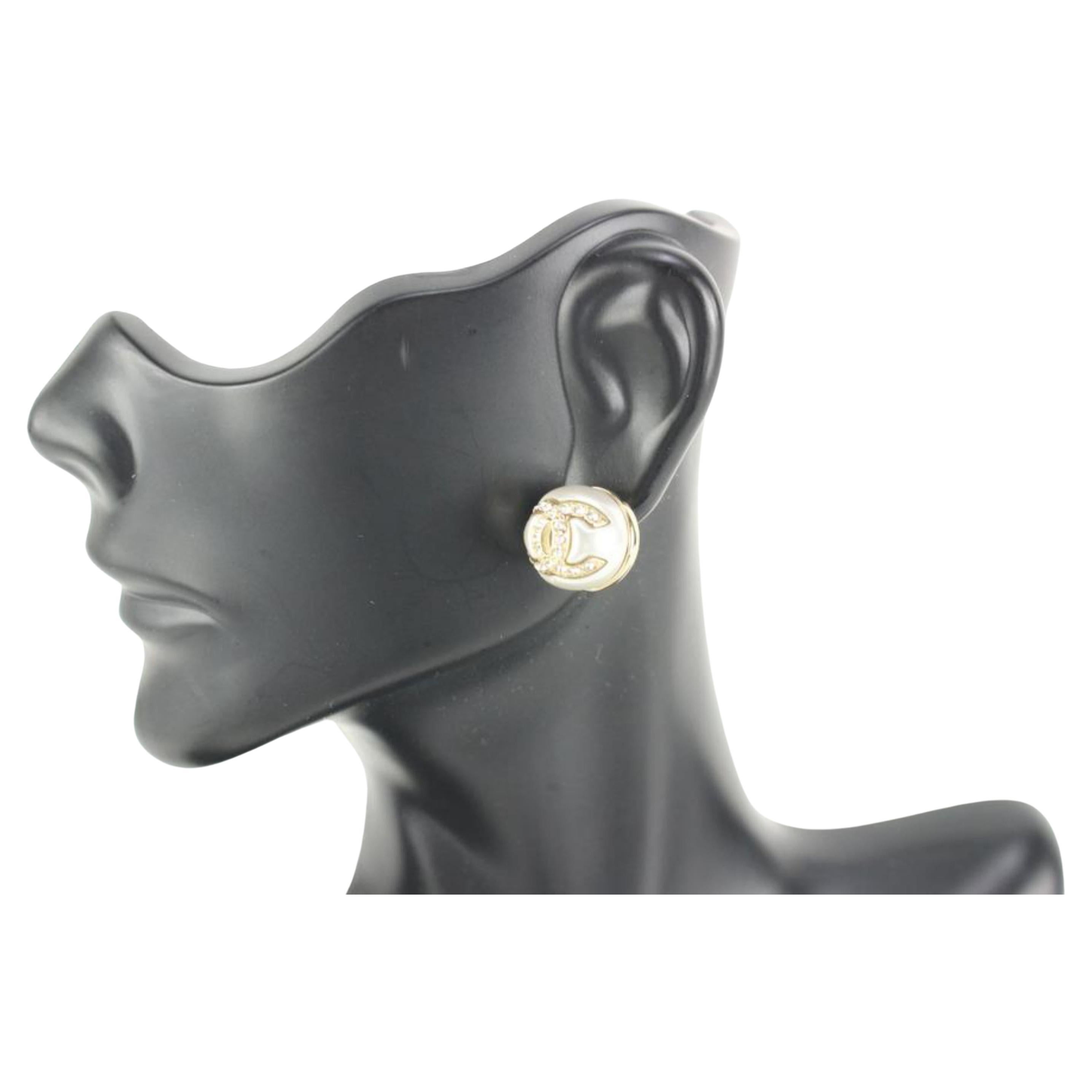 Chanel 22S Gold x Pearl CC Crystal Earrings 26cz510s For Sale at 1stDibs