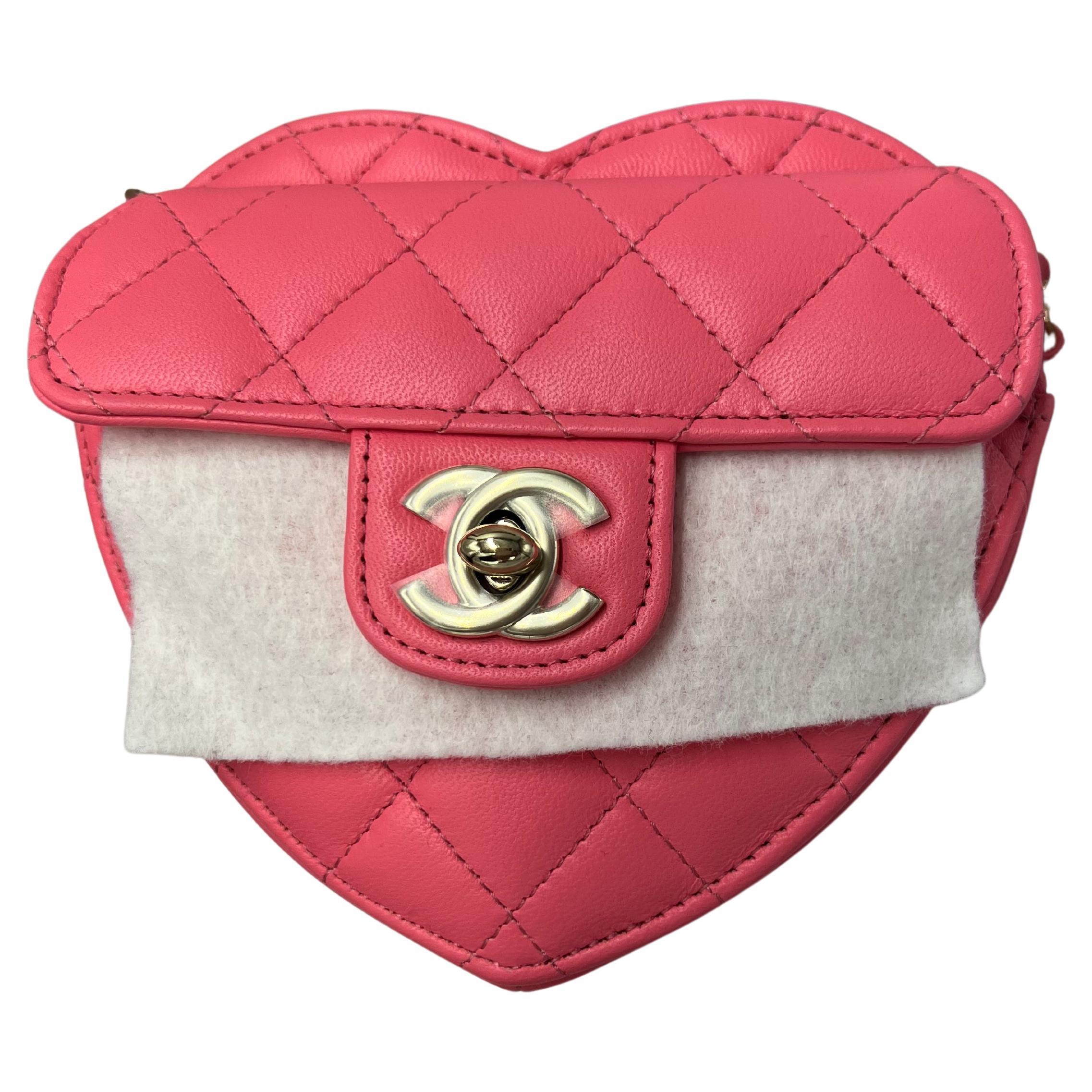 Chanel 22S Heart Pink With Champagne Hardware For Sale at 1stDibs