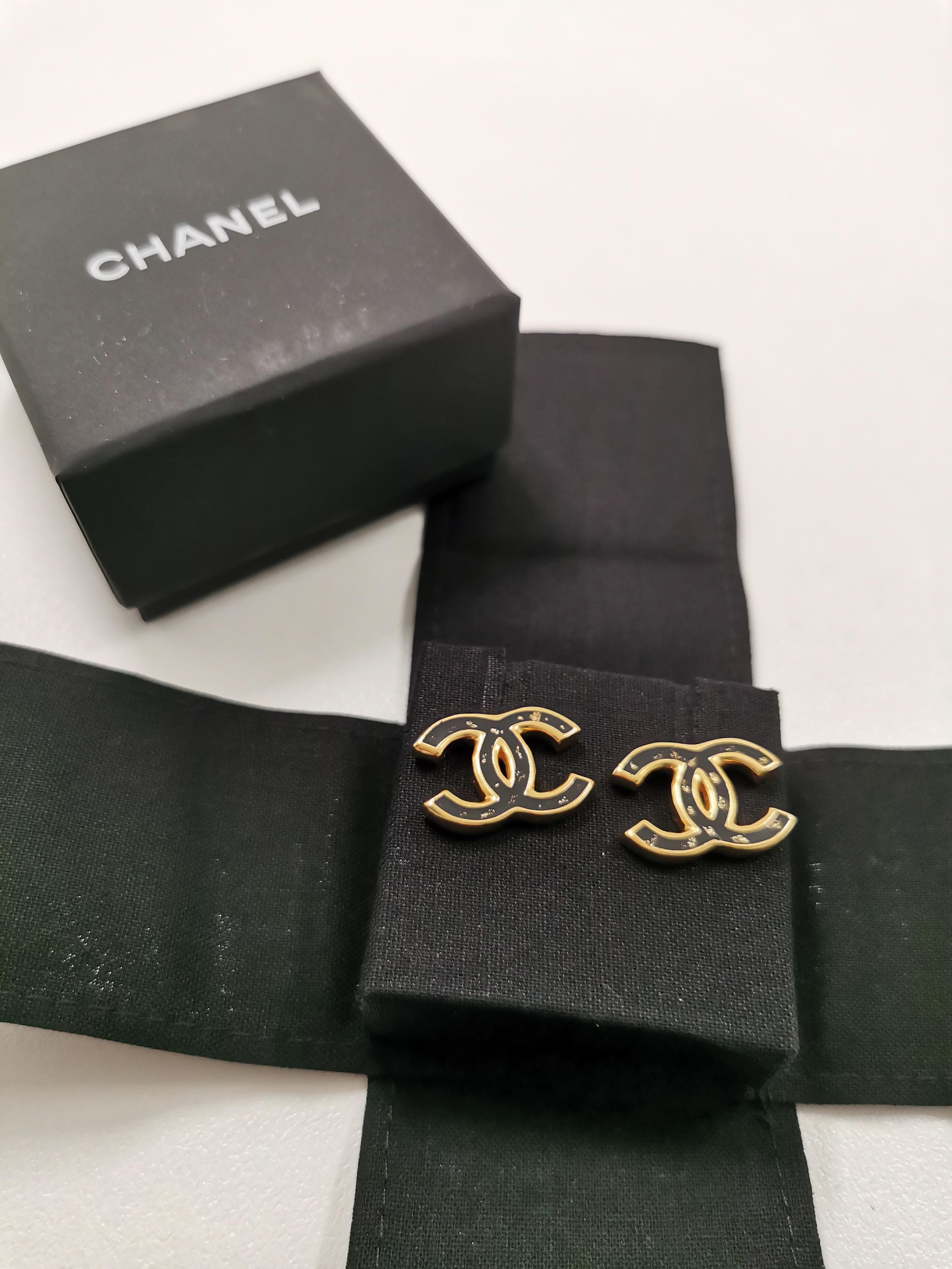 Chanel 23 Runway CC Gold Foil LEAF LOGO EARRINGS BLACK in Box In Excellent Condition In PUTNEY, NSW