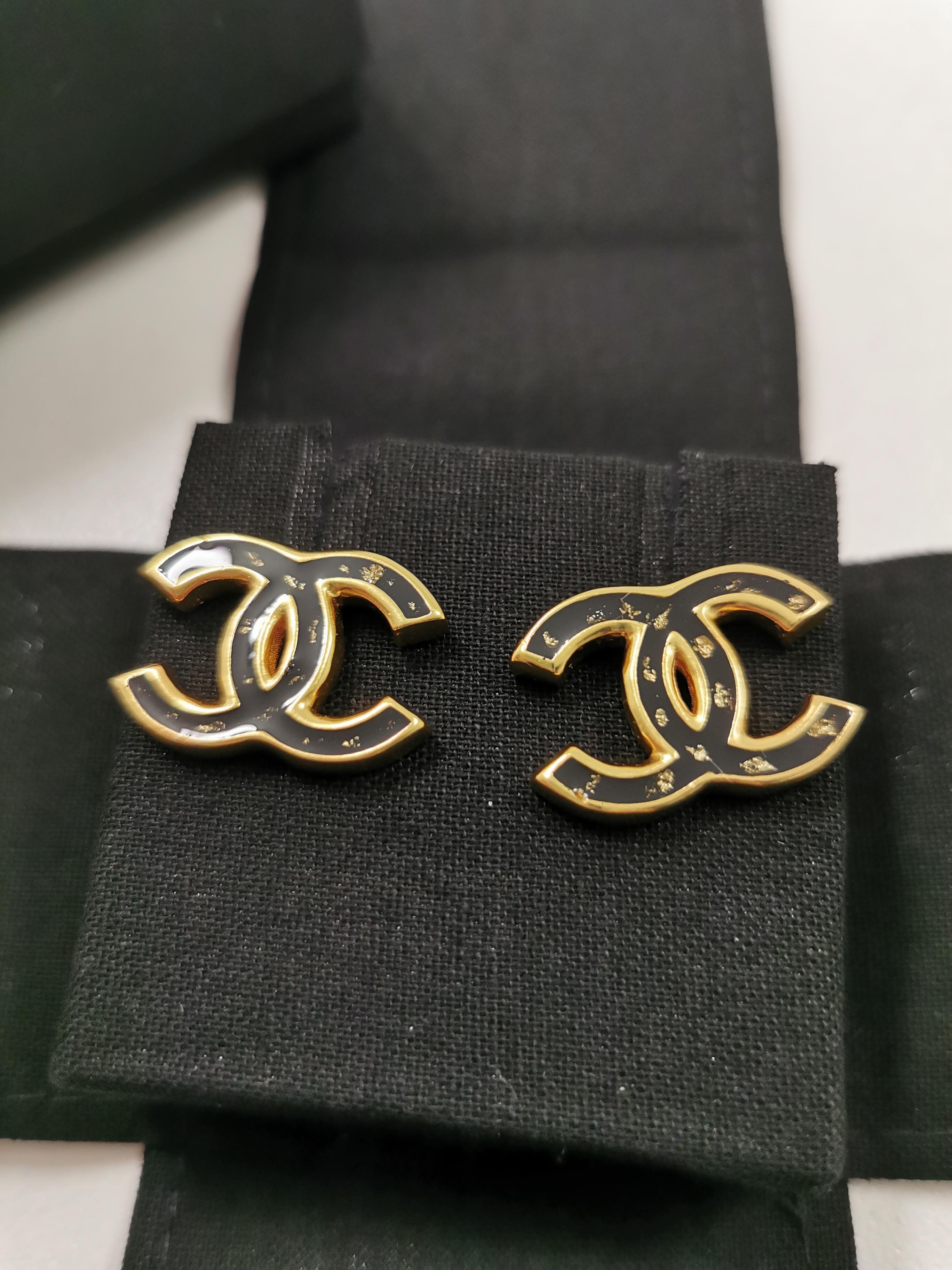 Women's Chanel 23 Runway CC Gold Foil LEAF LOGO EARRINGS BLACK in Box