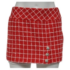 Chanel 23C Monico Tweed Mini Skirt Size FR 40 Red White CC Logo Quilted Button