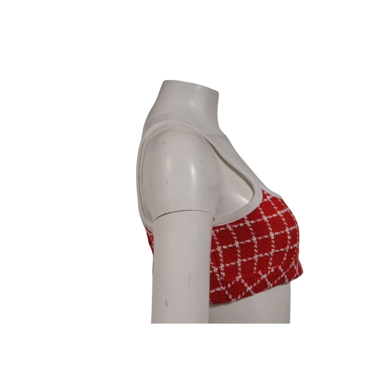 Chanel  23C Débardeur en tweed Monico Taille FR 38 Rouge Blanc Camisole à carreaux en vente 1