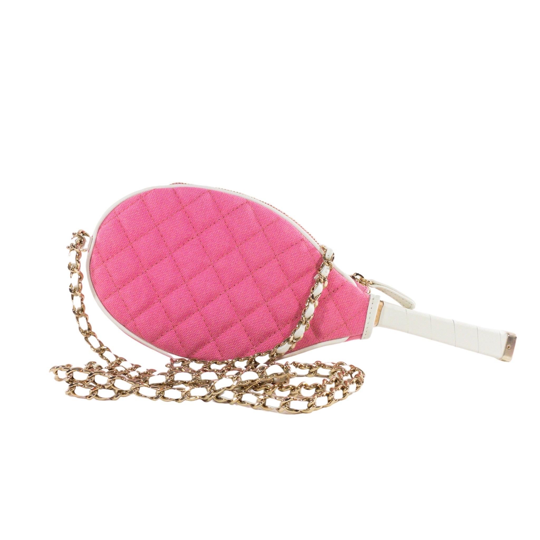 Chanel 23C Pink Quilted Tennis Racket Mirror *Collector's Piece* In New Condition For Sale In Miami Beach, FL