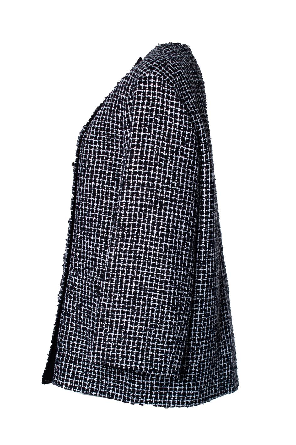Chanel, 23C Tweed jacket in black and white In New Condition In AMSTERDAM, NL