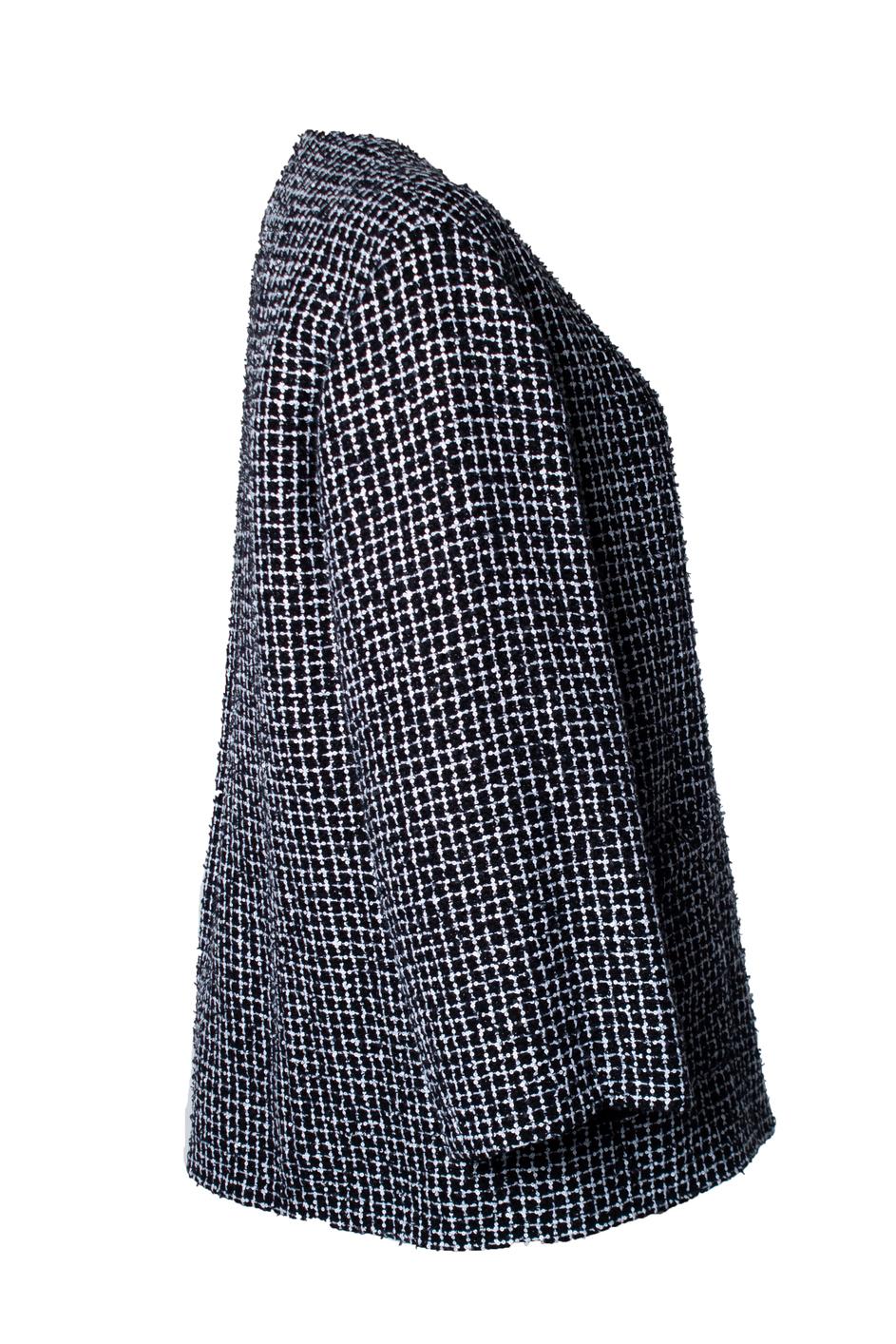 Chanel, 23C Tweed jacket in black and white 1